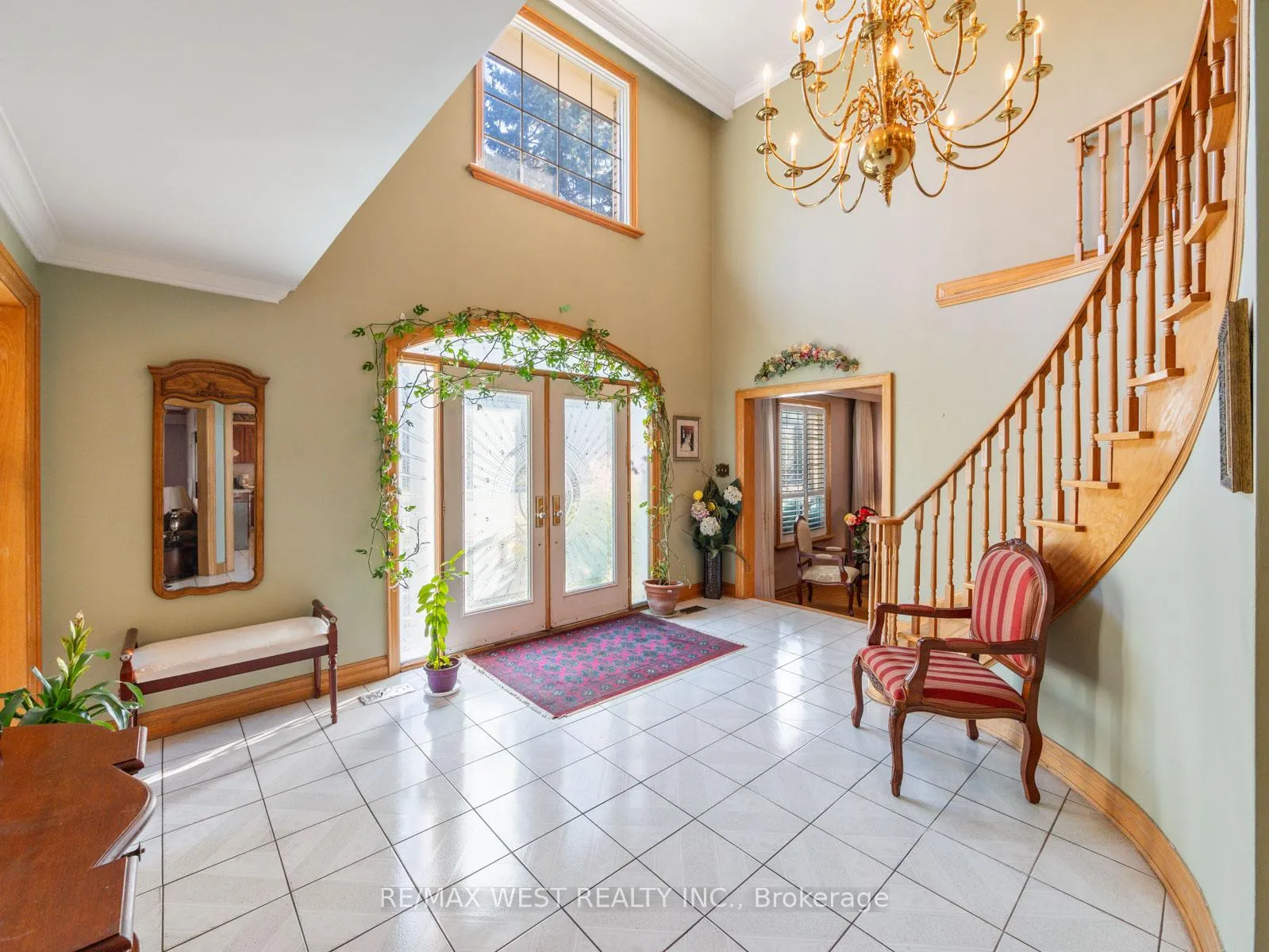 Photo 9 of 96 Wigwoss Drive S, Vaughan, East Woodbridge — HOMEH