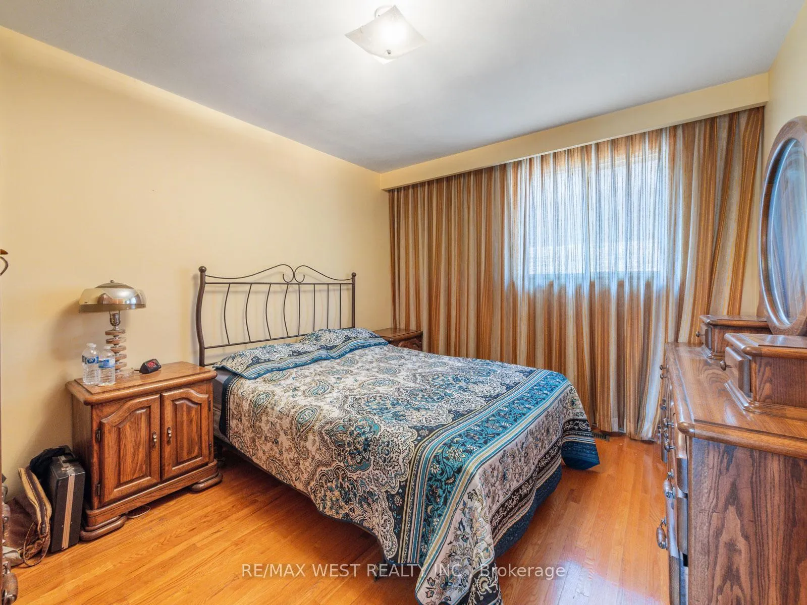 Photo 22 of 96 Wigwoss Drive S, Vaughan, East Woodbridge — HOMEH