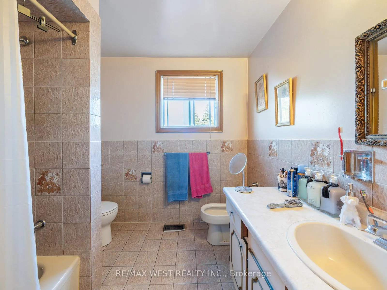 Photo 26 of 96 Wigwoss Drive S, Vaughan, East Woodbridge — HOMEH