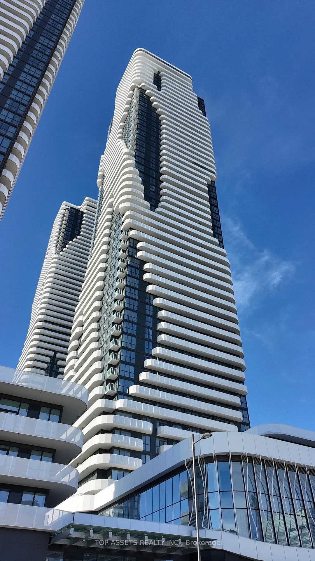 Photo 1 of Unit 4701, 8 Interchange Way, Vaughan, Vaughan Corporate Centre — HOMEH