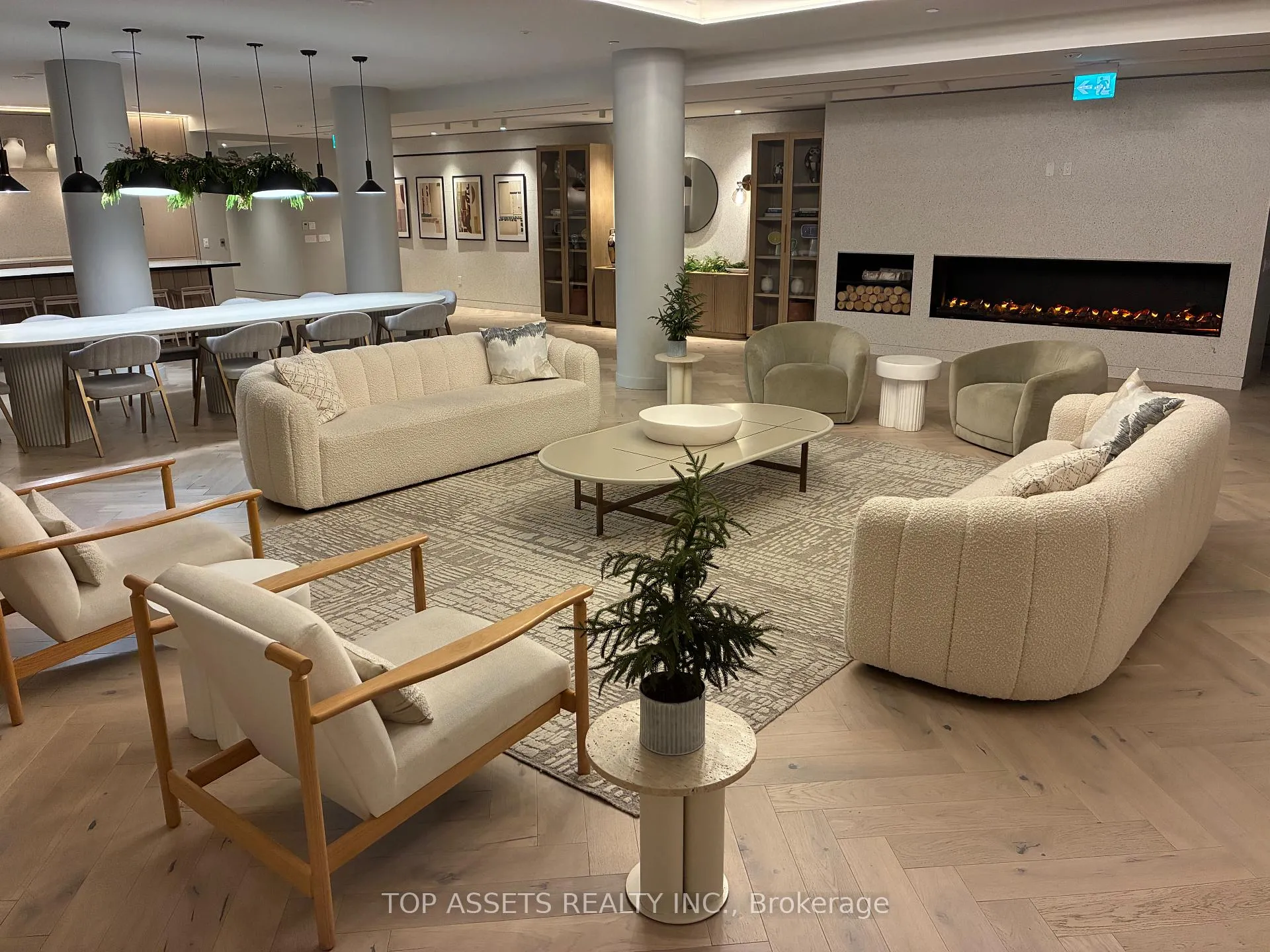 Photo 8 of Unit 4701, 8 Interchange Way, Vaughan, Vaughan Corporate Centre — HOMEH