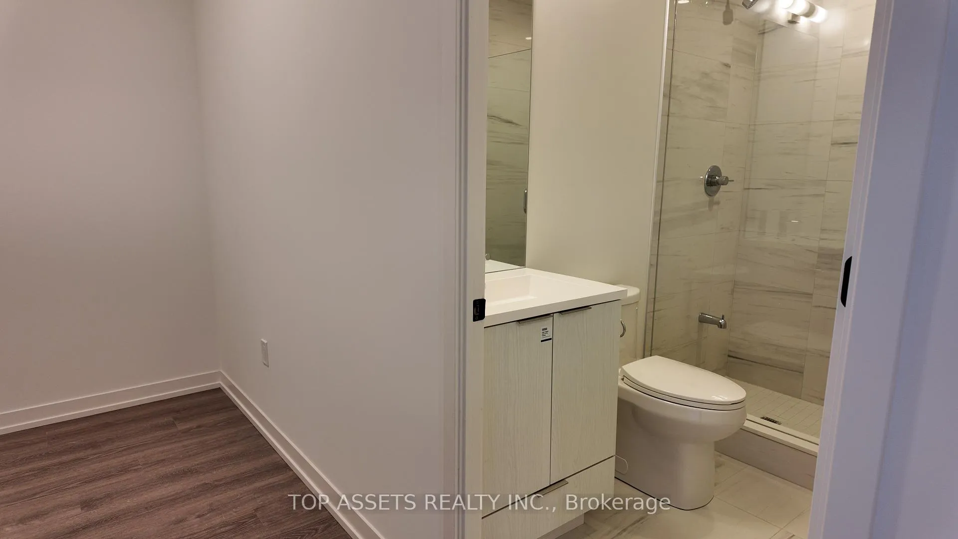 Photo 15 of Unit 4701, 8 Interchange Way, Vaughan, Vaughan Corporate Centre — HOMEH