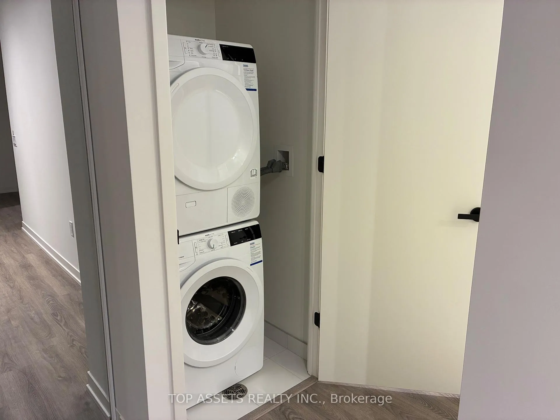 Photo 16 of Unit 4701, 8 Interchange Way, Vaughan, Vaughan Corporate Centre — HOMEH
