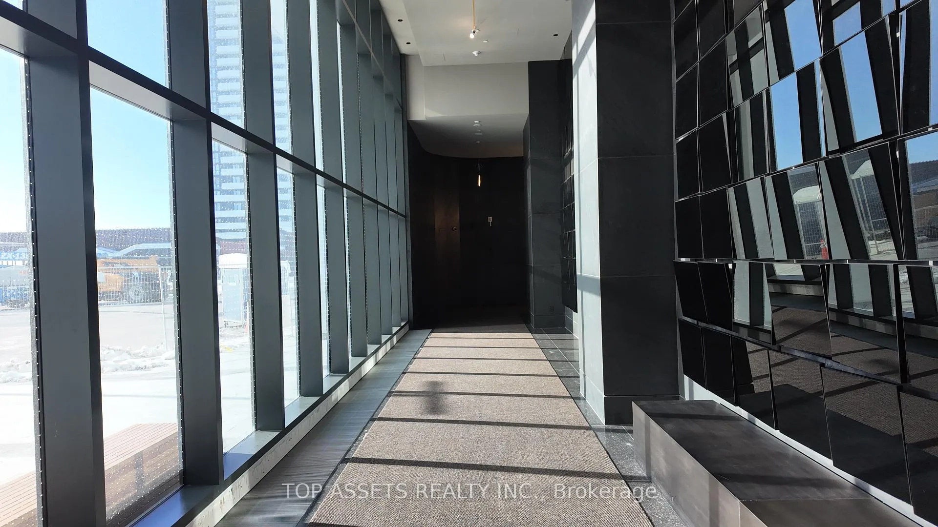 Photo 21 of Unit 4701, 8 Interchange Way, Vaughan, Vaughan Corporate Centre — HOMEH