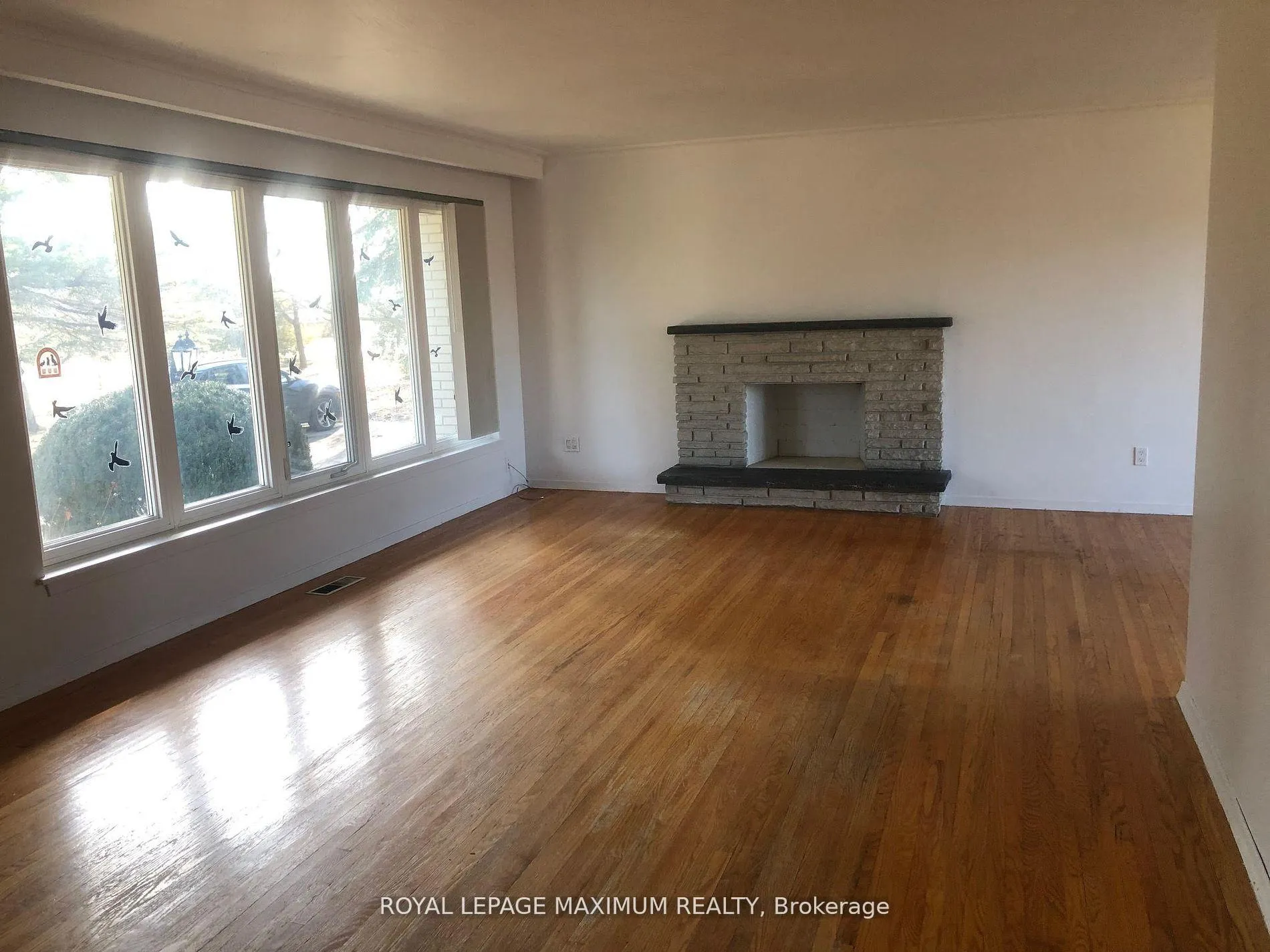 Photo 9 of 22 Diana Drive, King, Nobleton — HOMEH