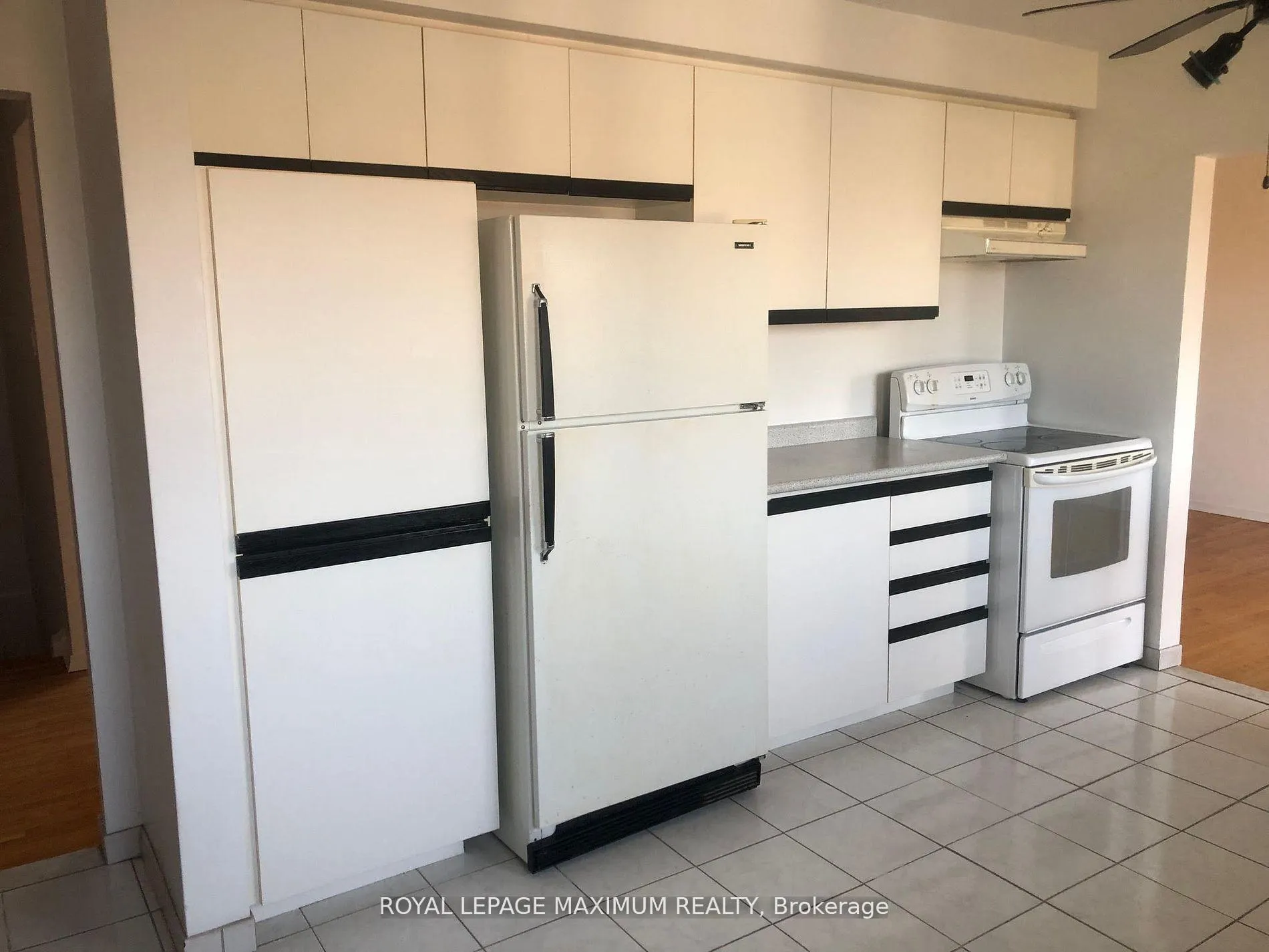 Photo 14 of 22 Diana Drive, King, Nobleton — HOMEH