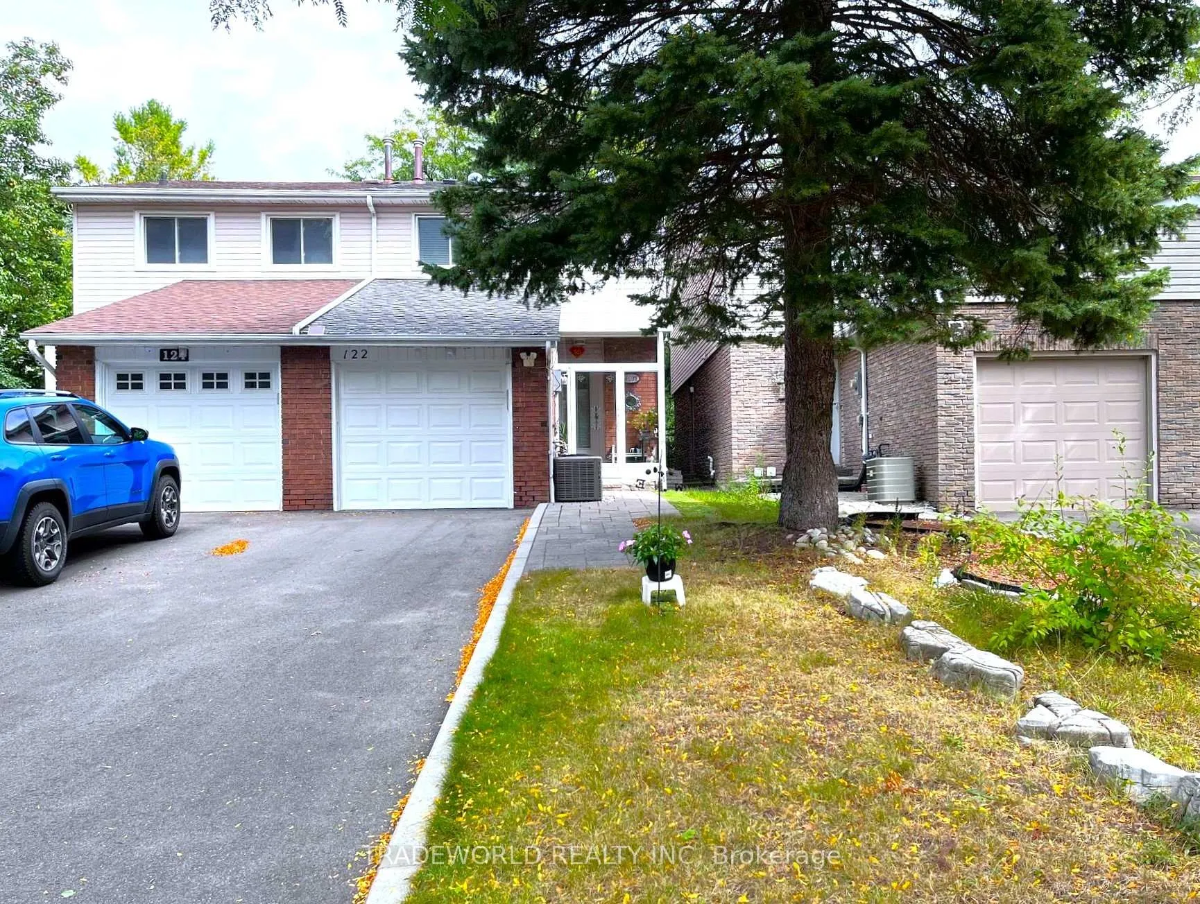 Front of 122 Tamarack Drive