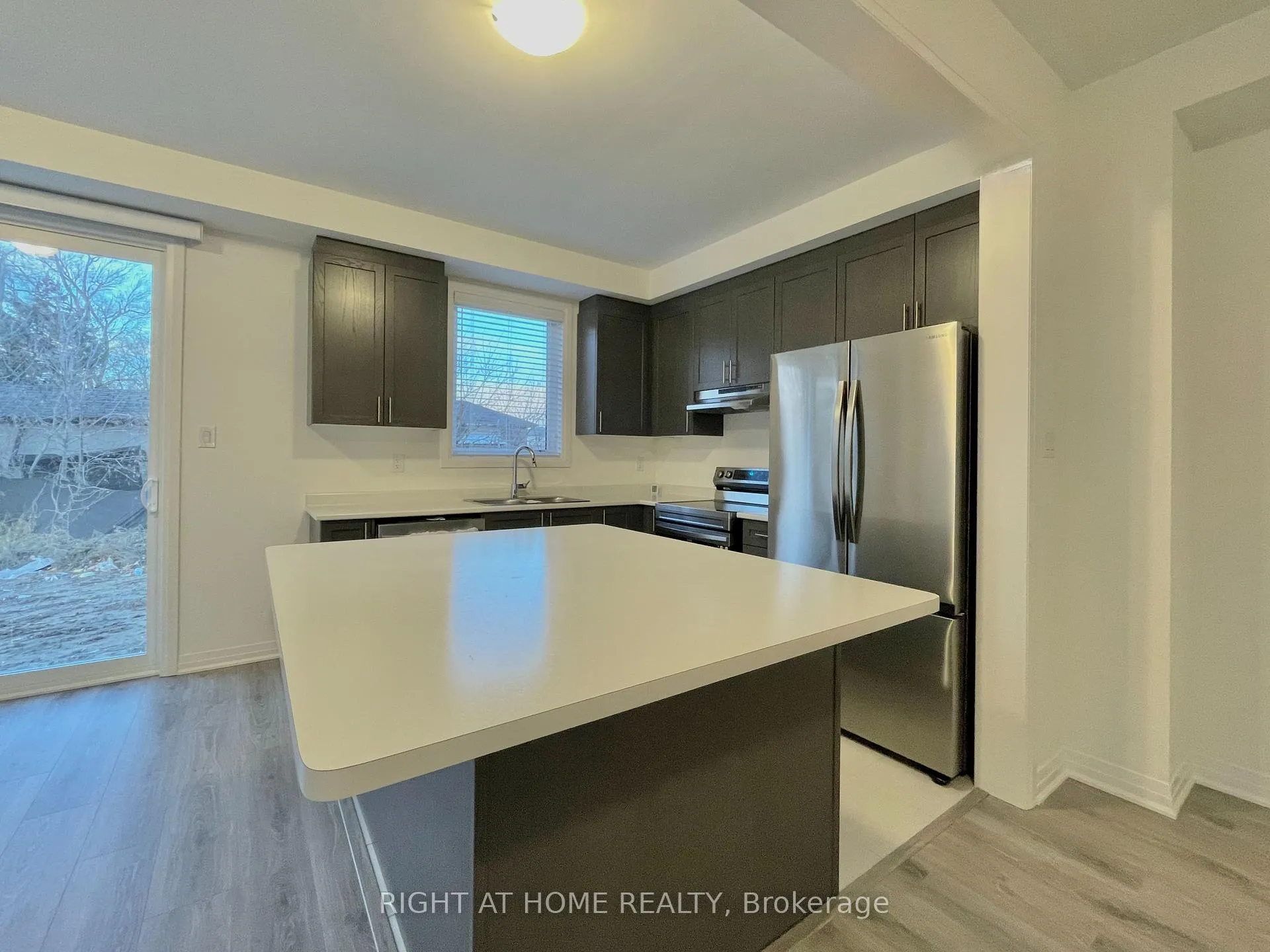 Photo 6 of 65 Kirkwood Way, Barrie, Rural Barrie Southeast — HOMEH