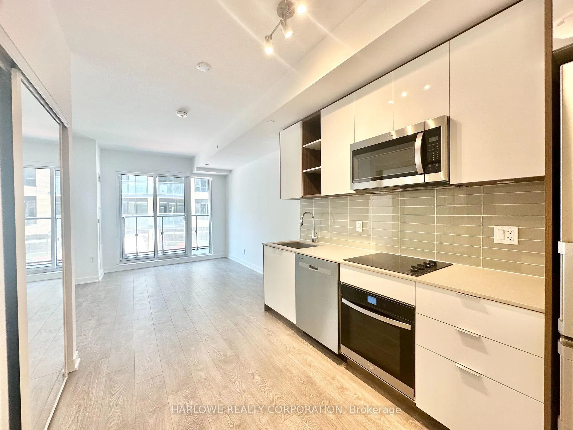 Front of Unit 322, 543 Richmond Street W