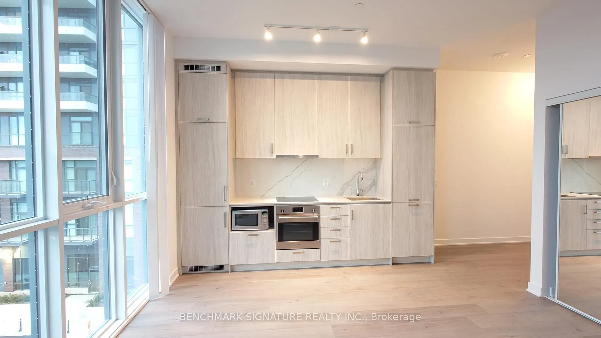 Photo 1 of Unit 306, 60 Honeycrisp Crescent, Vaughan, Concord — HOMEH