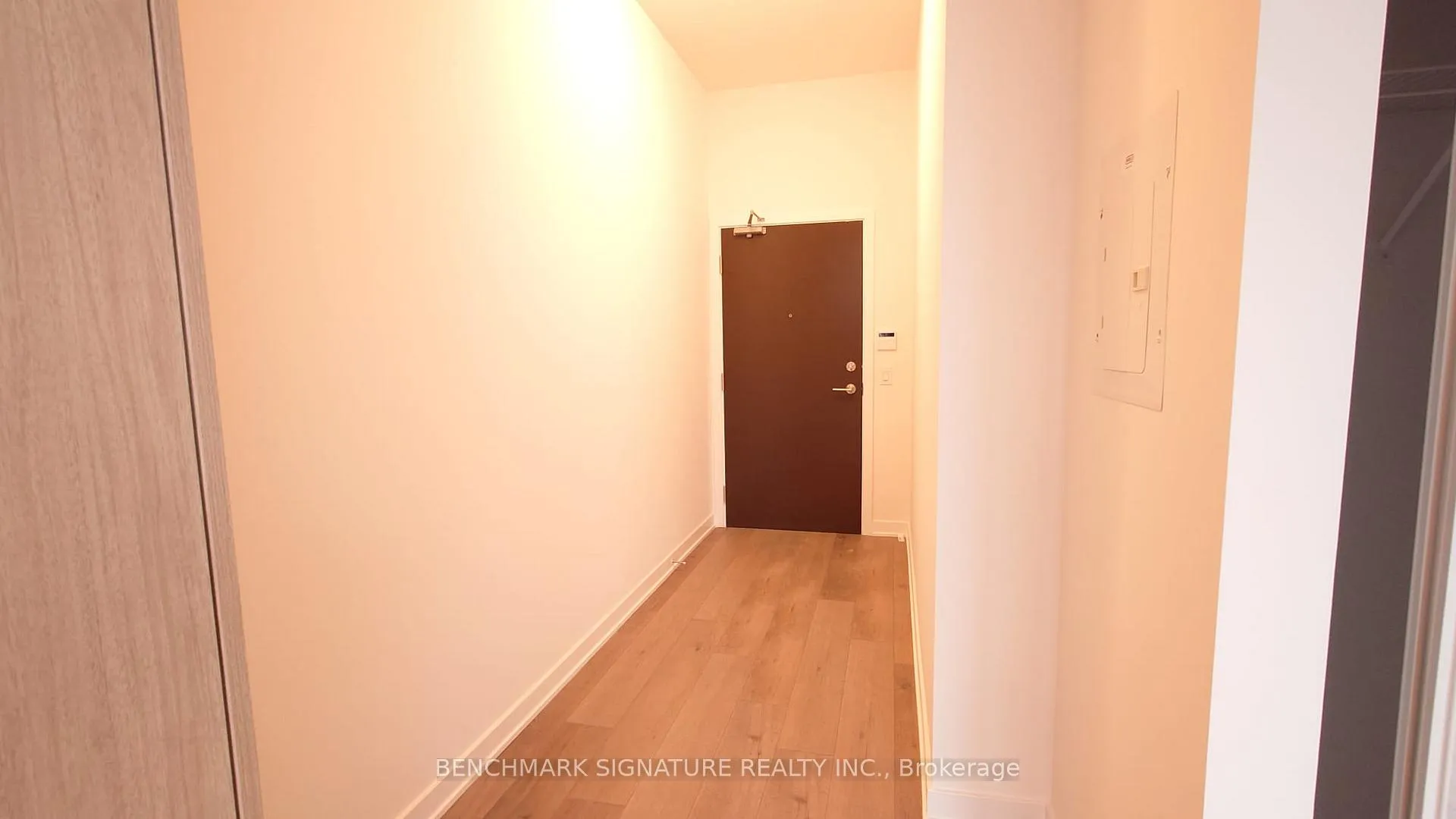 Photo 6 of Unit 306, 60 Honeycrisp Crescent, Vaughan, Concord — HOMEH
