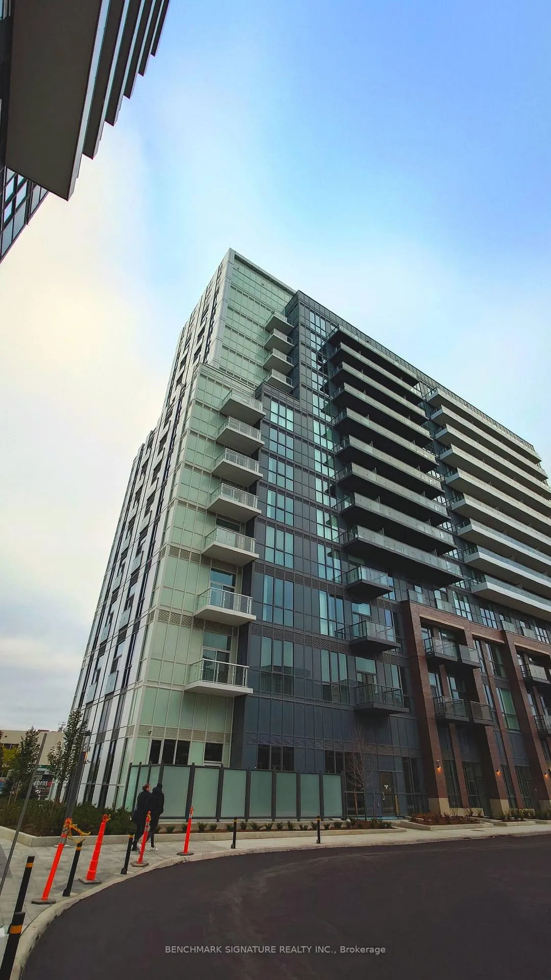 Photo 12 of Unit 306, 60 Honeycrisp Crescent, Vaughan, Concord — HOMEH