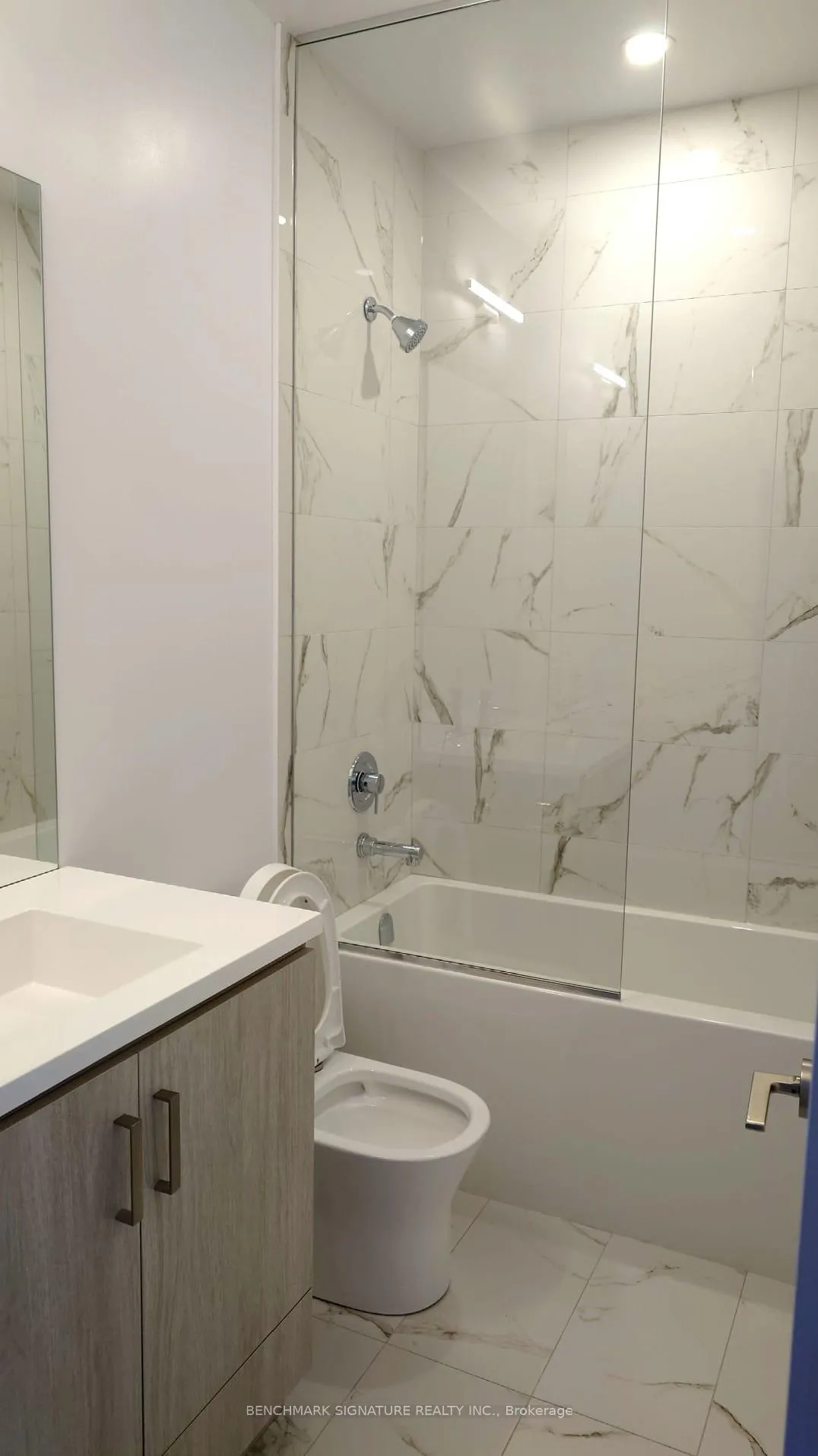 Photo 14 of Unit 306, 60 Honeycrisp Crescent, Vaughan, Concord — HOMEH