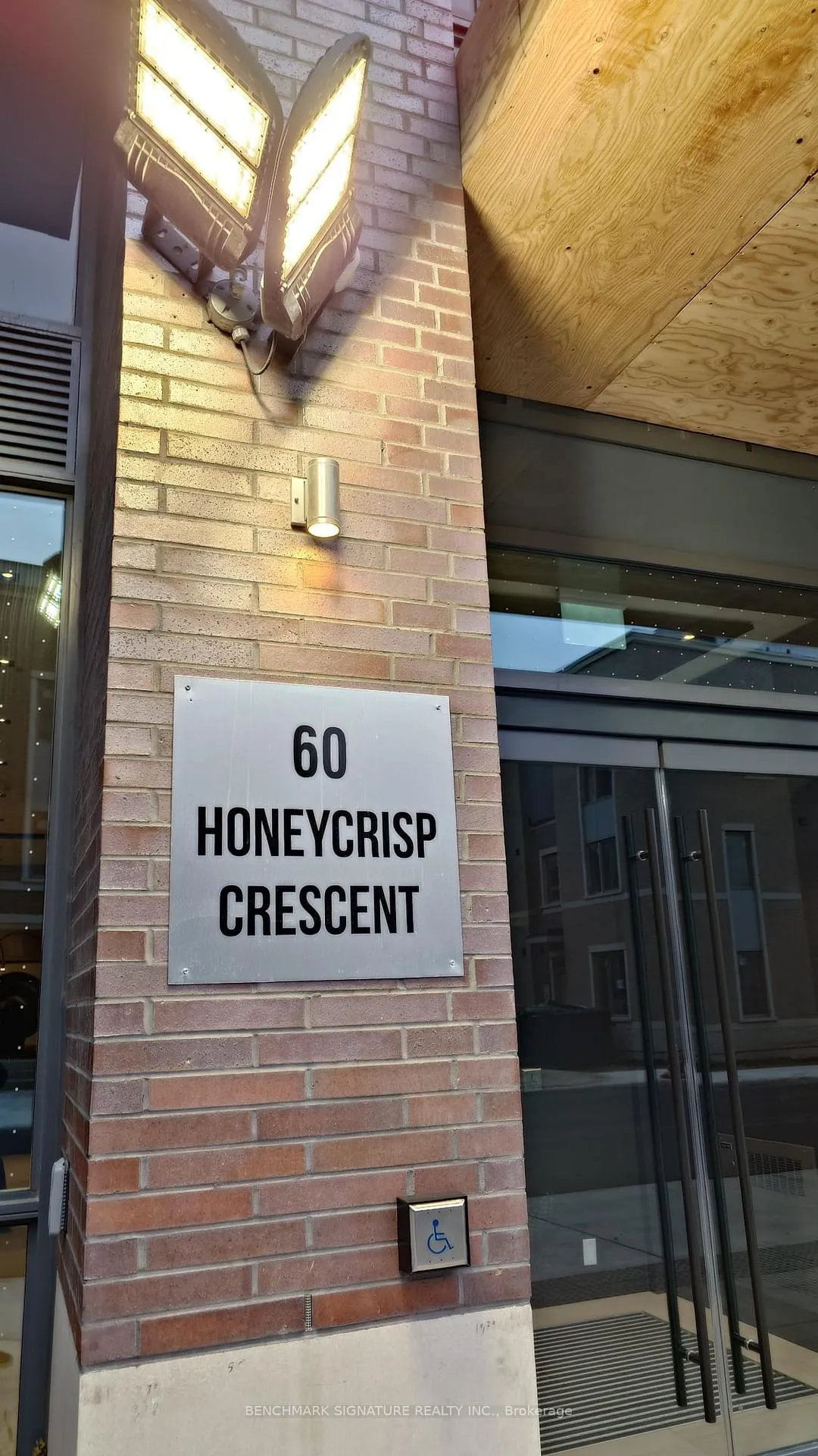 Photo 17 of Unit 306, 60 Honeycrisp Crescent, Vaughan, Concord — HOMEH