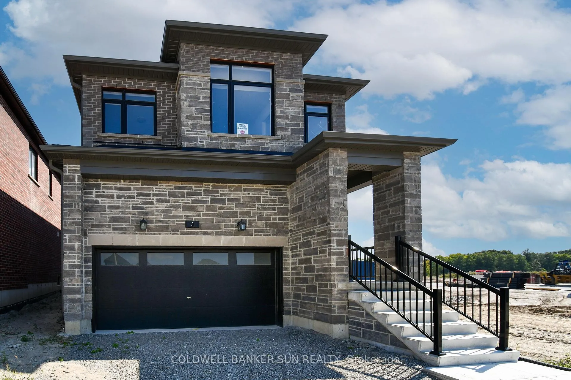 Photo 2 of 3 Gateway Drive, Barrie, Rural Barrie Southeast — HOMEH