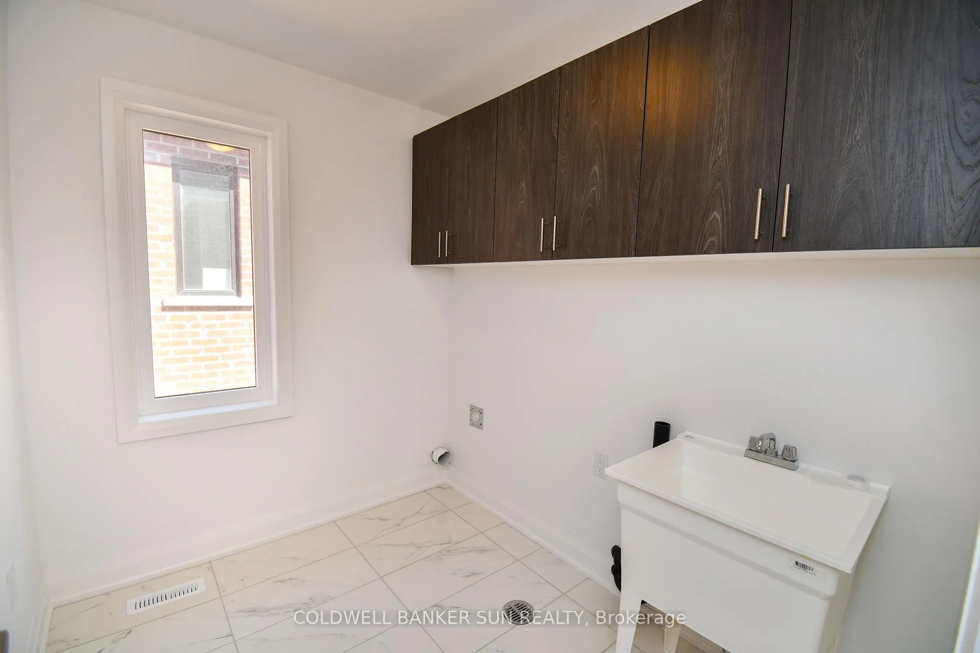 Photo 41 of 3 Gateway Drive, Barrie, Rural Barrie Southeast — HOMEH