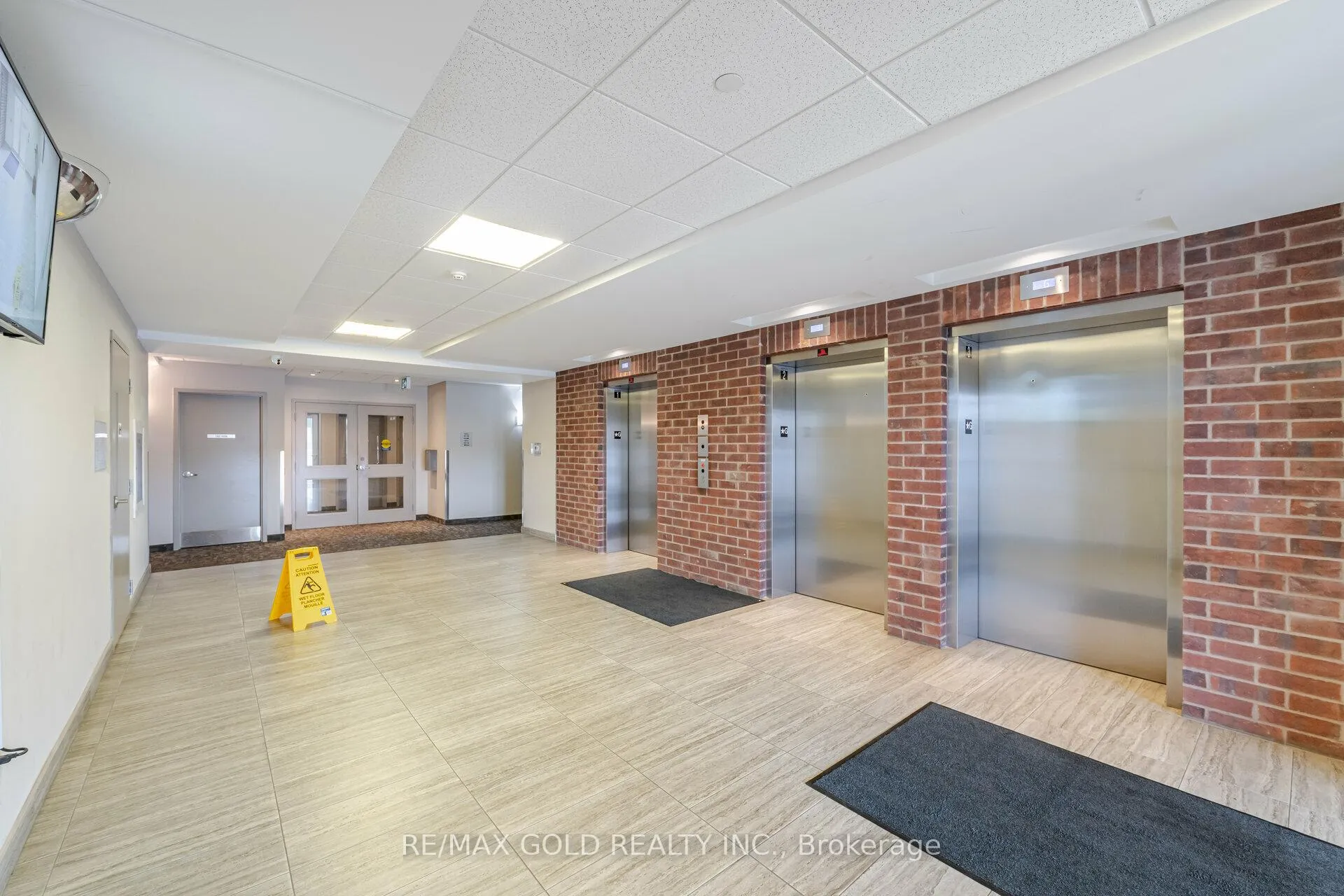 Photo 4 of Unit 412, 39 New Delhi Drive, Markham, Cedarwood — HOMEH