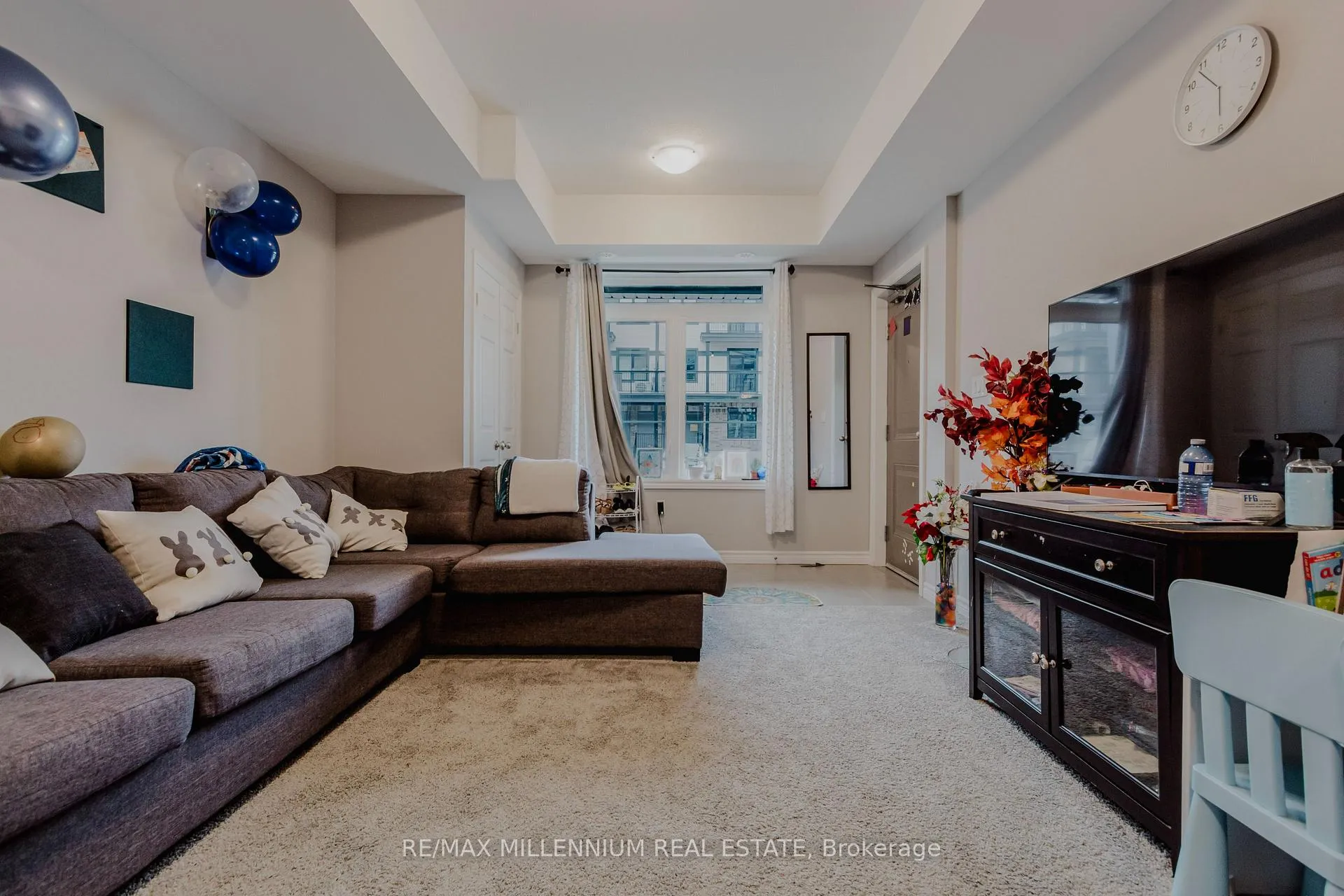 Photo 5 of 98 Lomond Lane N, Kitchener — HOMEH