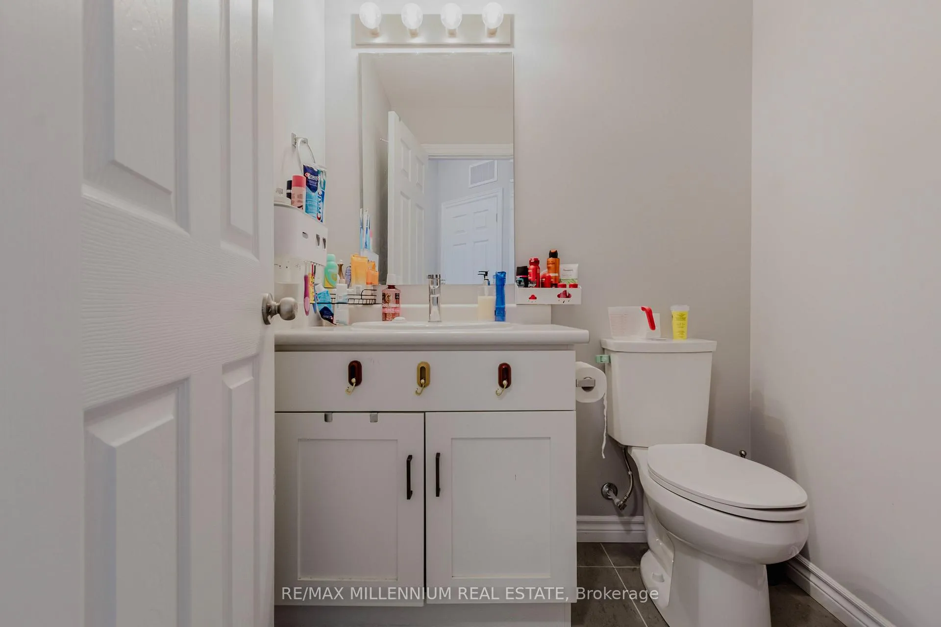 Photo 13 of 98 Lomond Lane N, Kitchener — HOMEH
