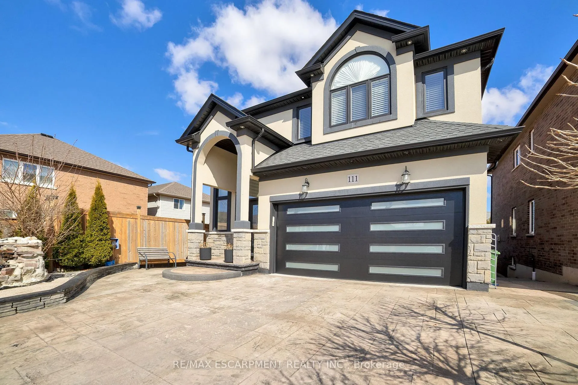 Photo 3 of 111 Vineberg Drive, Hamilton, Allison — HOMEH