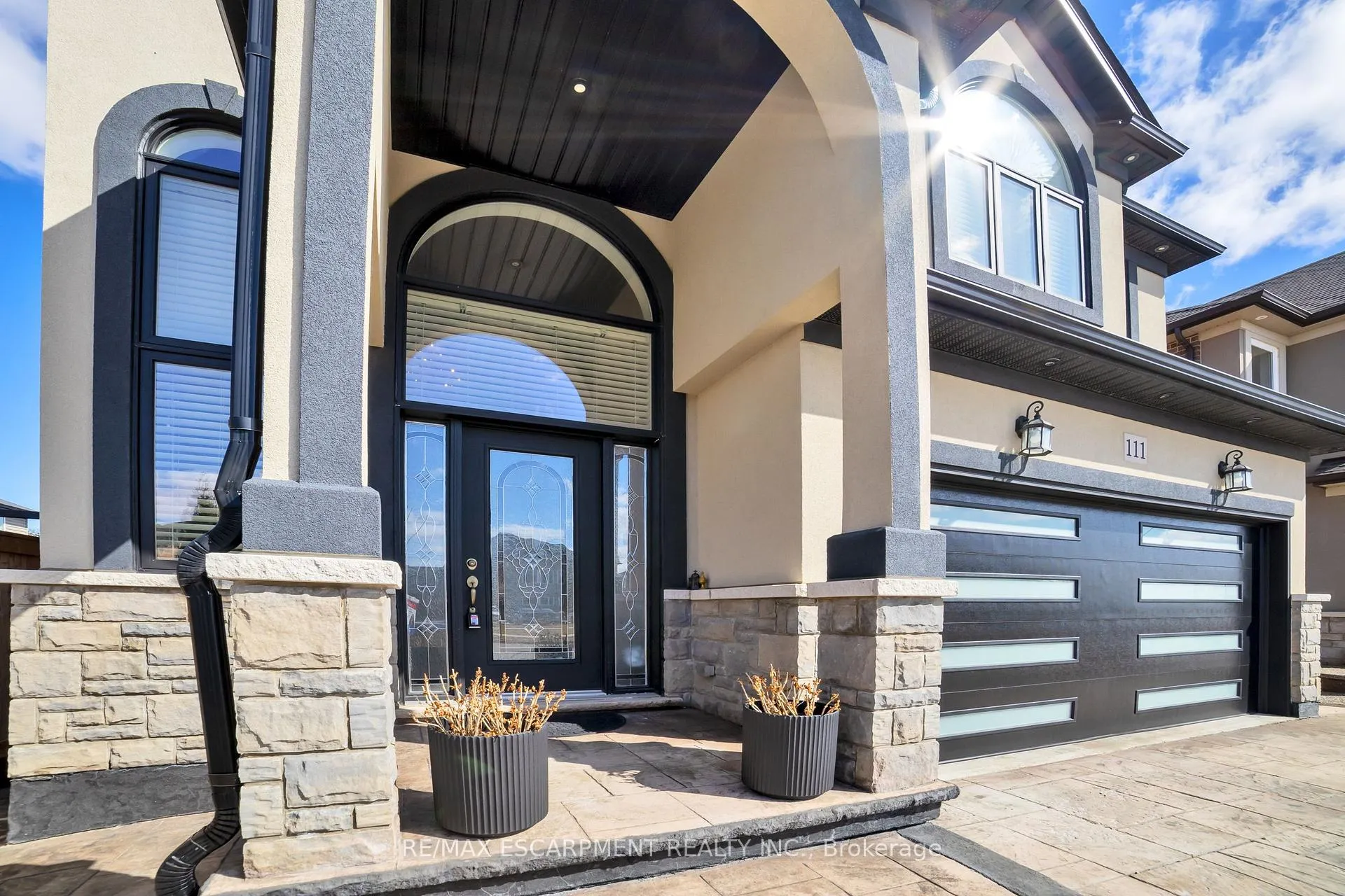 Photo 4 of 111 Vineberg Drive, Hamilton, Allison — HOMEH