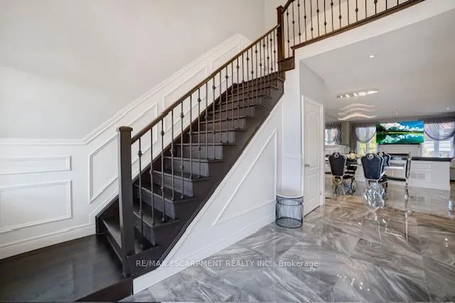 Photo 8 of 111 Vineberg Drive, Hamilton, Allison — HOMEH