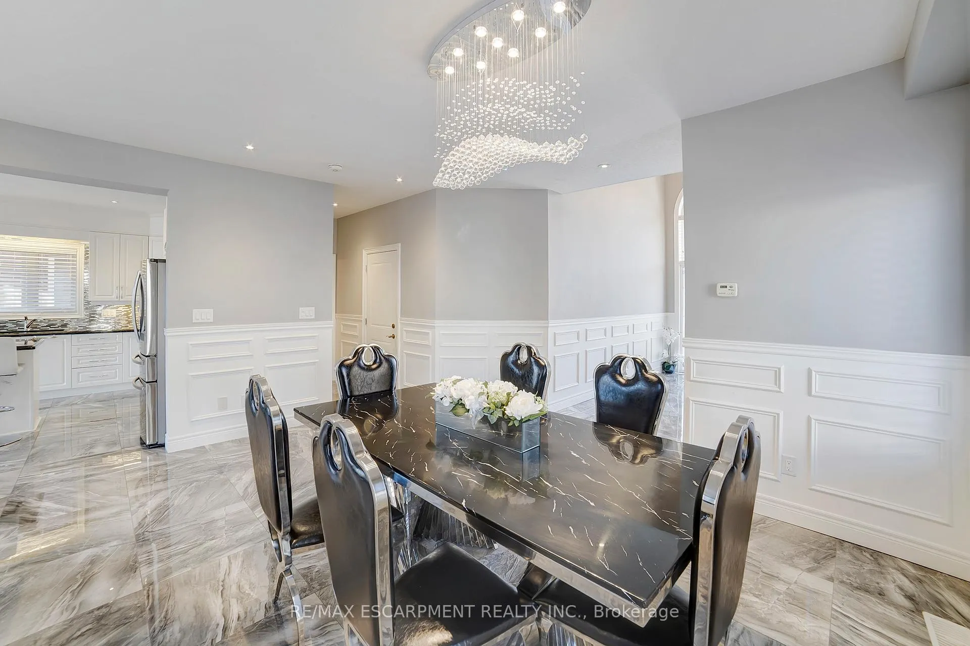 Photo 11 of 111 Vineberg Drive, Hamilton, Allison — HOMEH