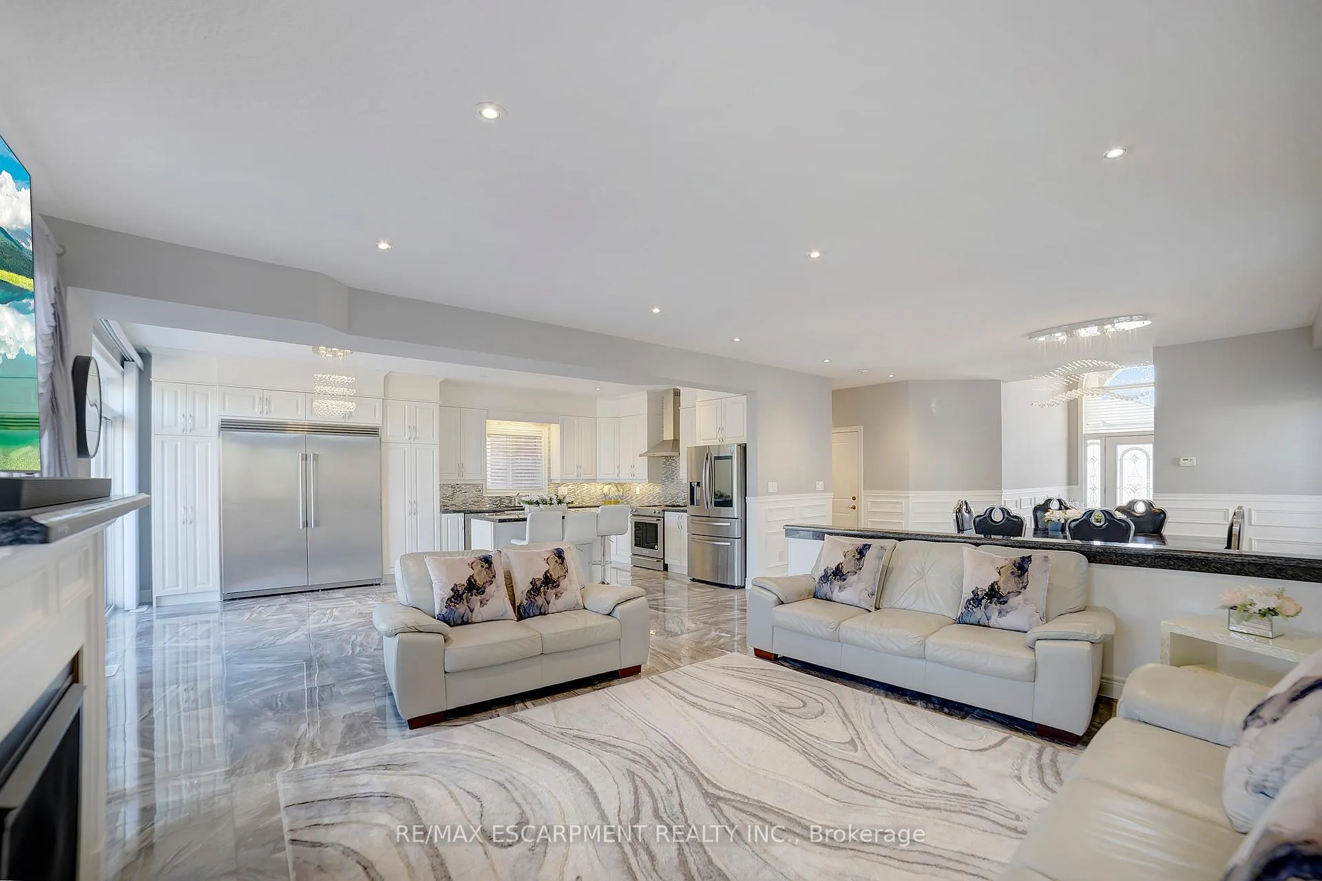 Photo 15 of 111 Vineberg Drive, Hamilton, Allison — HOMEH