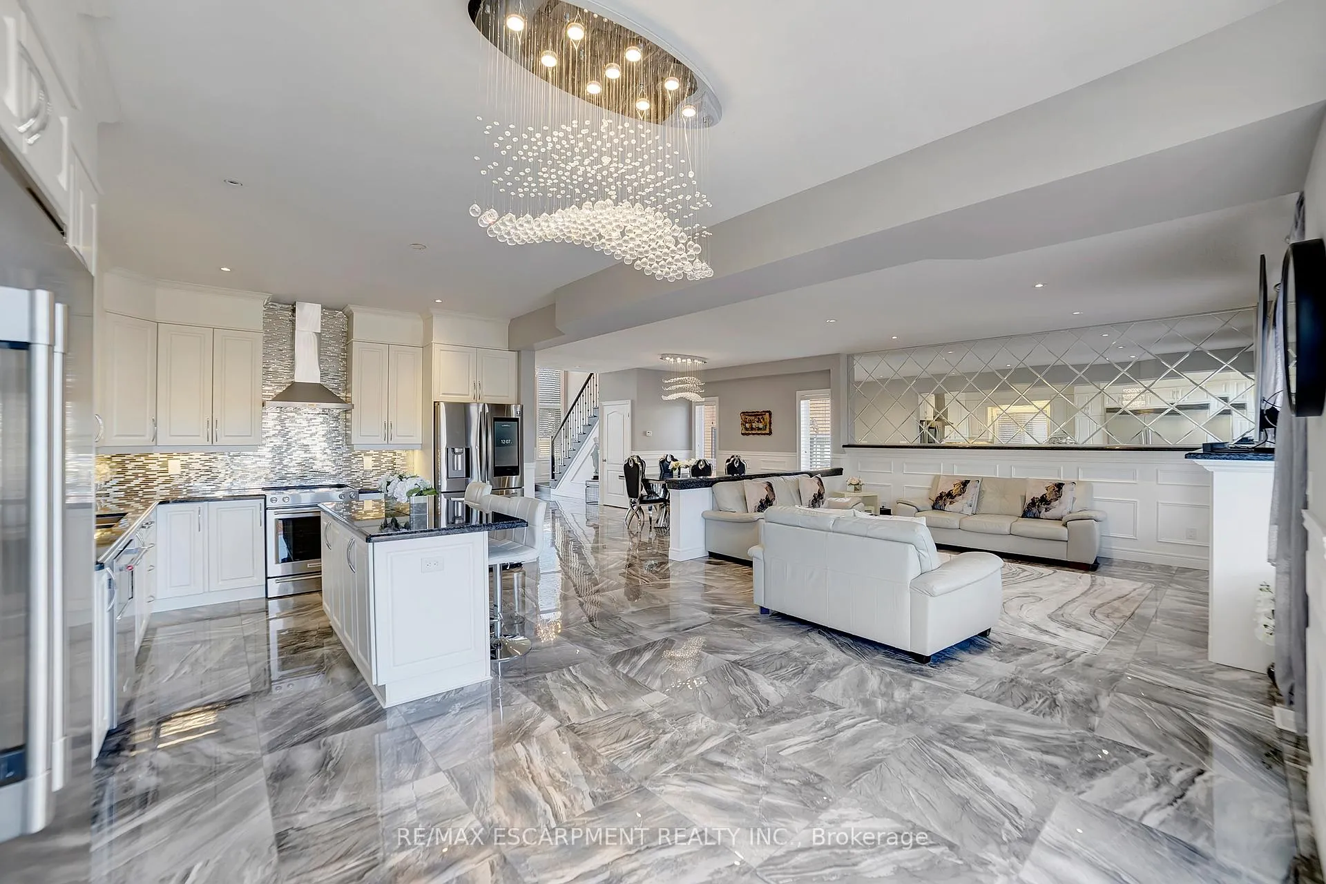 Photo 21 of 111 Vineberg Drive, Hamilton, Allison — HOMEH