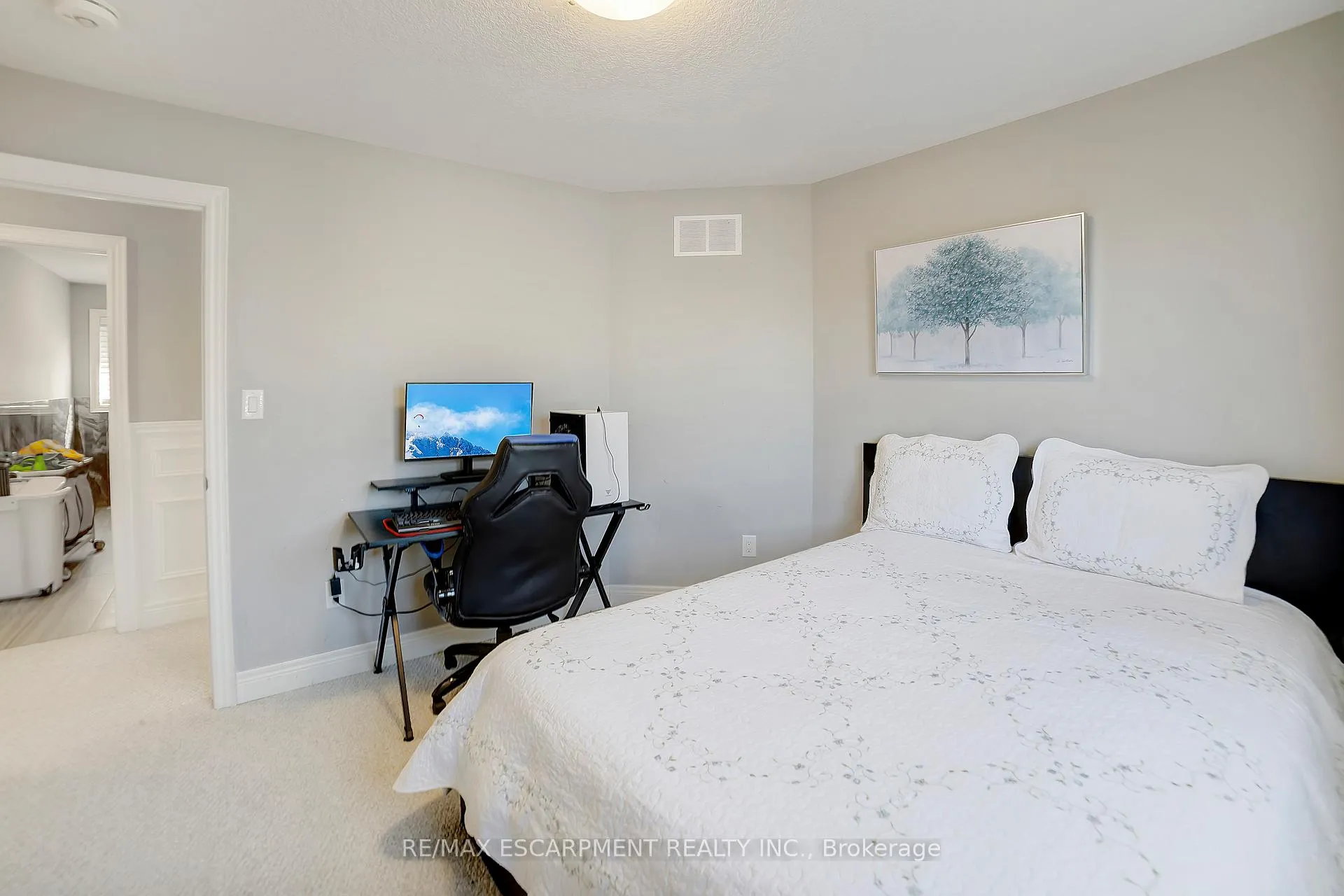 Photo 38 of 111 Vineberg Drive, Hamilton, Allison — HOMEH