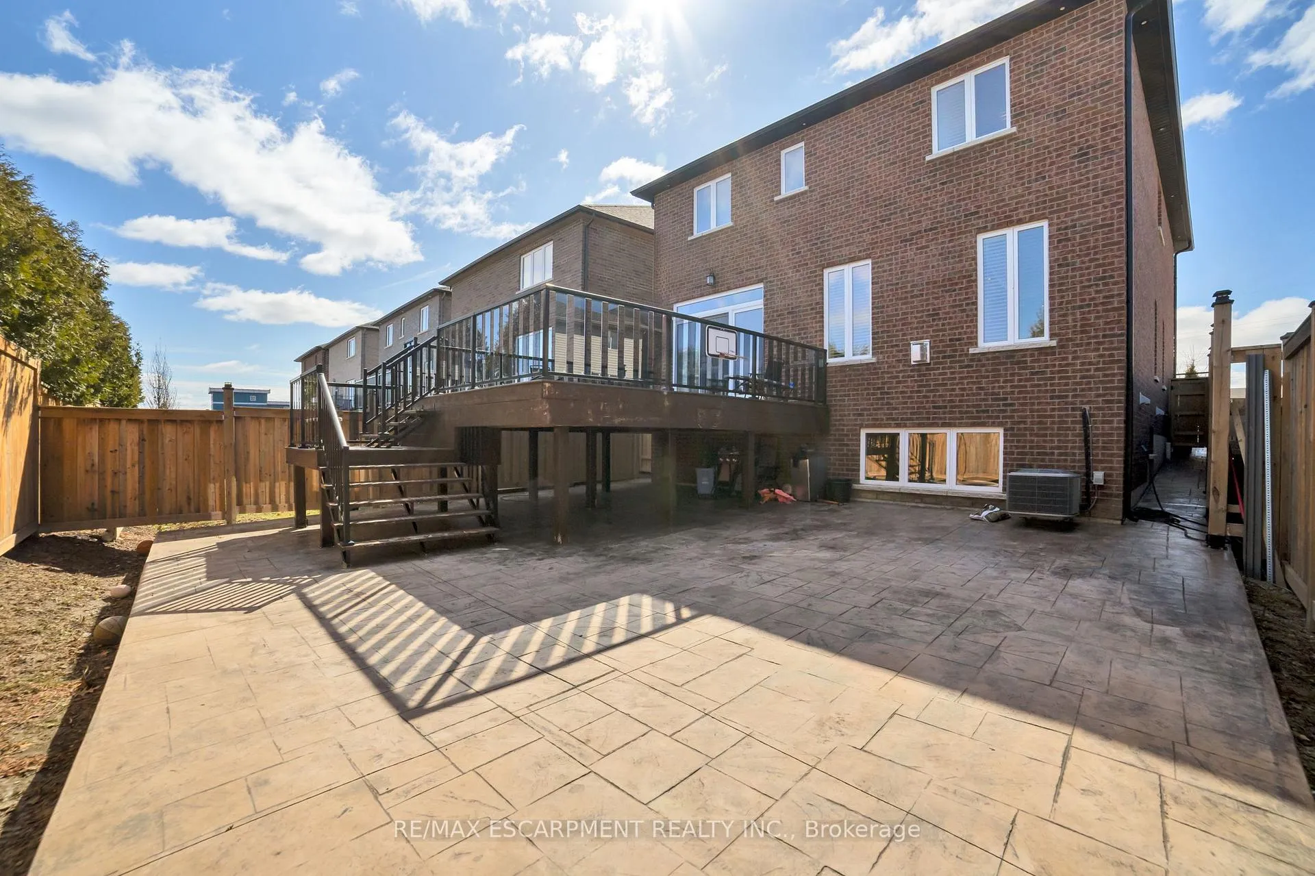 Photo 47 of 111 Vineberg Drive, Hamilton, Allison — HOMEH