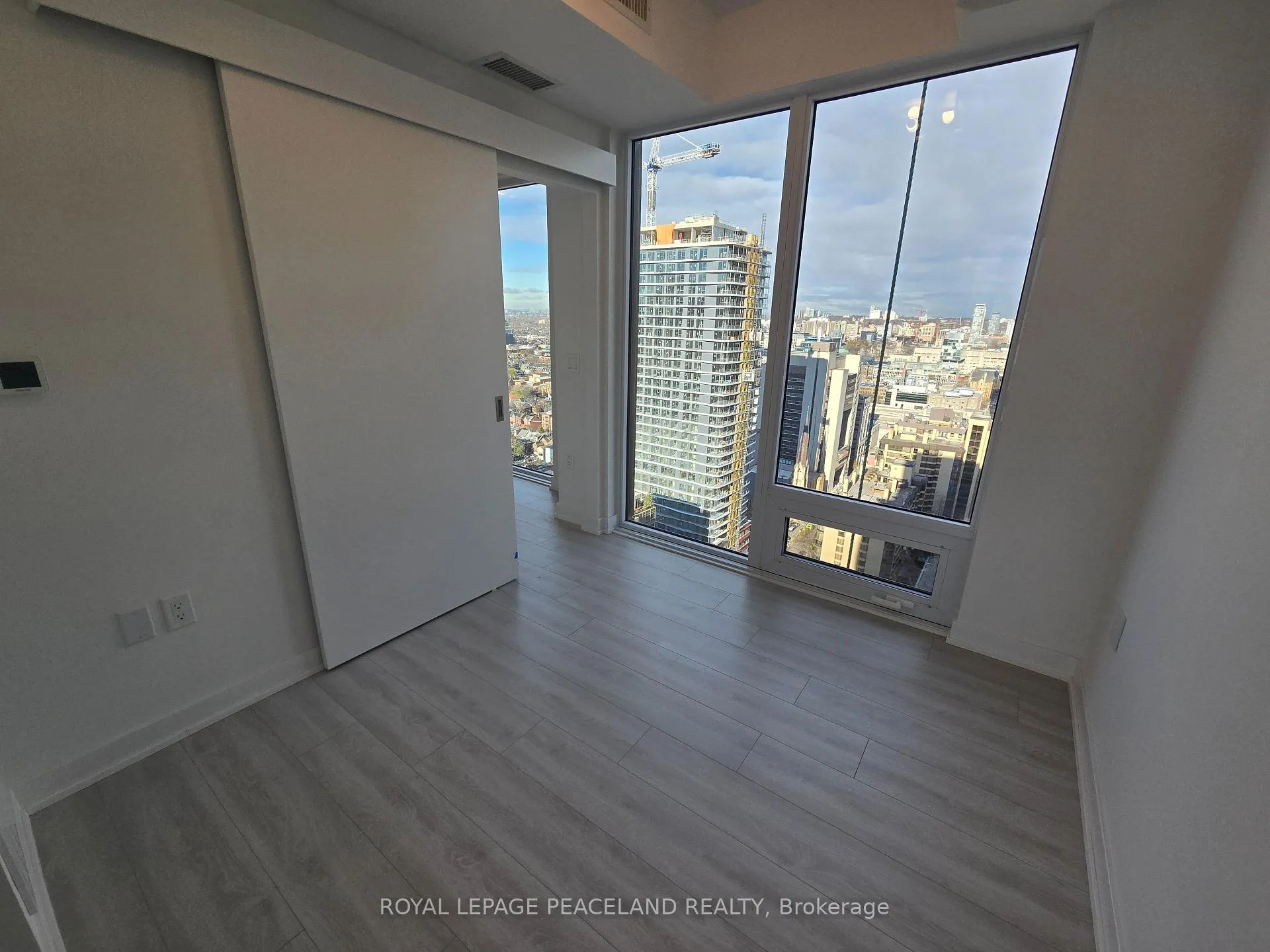 Photo 6 of Unit 2809, 238 Simcoe Street, Toronto, Kensington-Chinatown — HOMEH