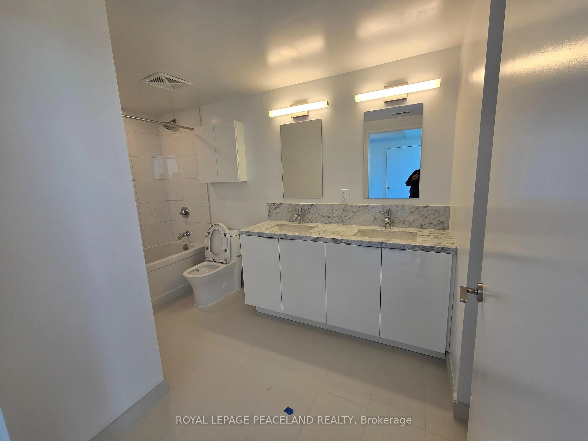 Photo 8 of Unit 2809, 238 Simcoe Street, Toronto, Kensington-Chinatown — HOMEH