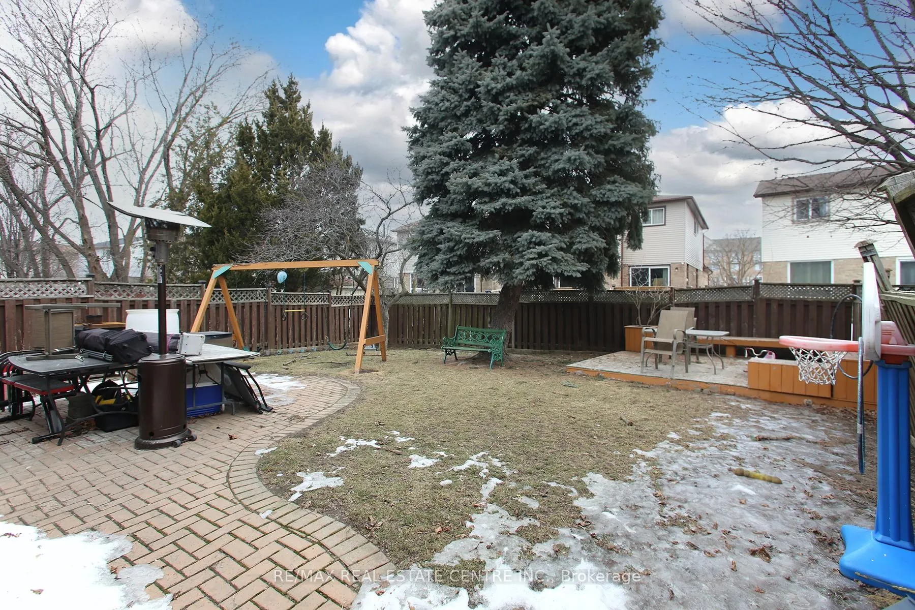 Photo 3 of 79 Barnes Drive, Ajax, Central — HOMEH