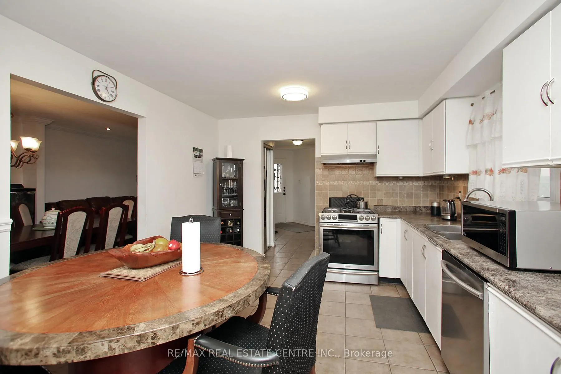 Photo 8 of 79 Barnes Drive, Ajax, Central — HOMEH