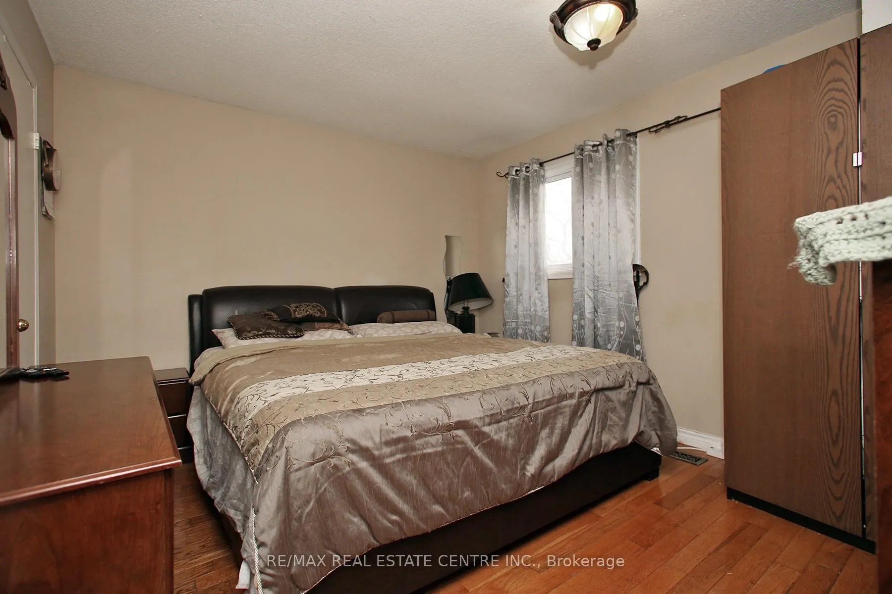 Photo 20 of 79 Barnes Drive, Ajax, Central — HOMEH