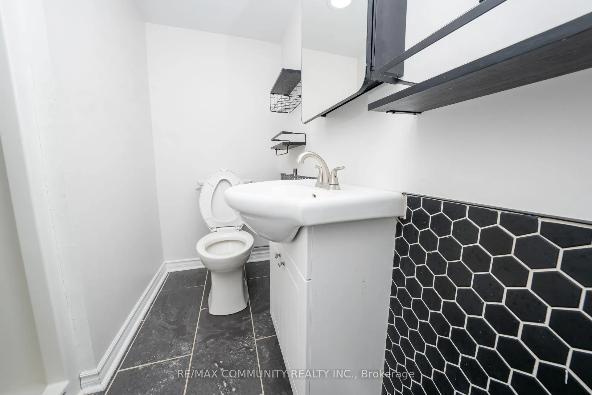 Photo 11 of 38 Hiley Avenue, Ajax, Central West — HOMEH