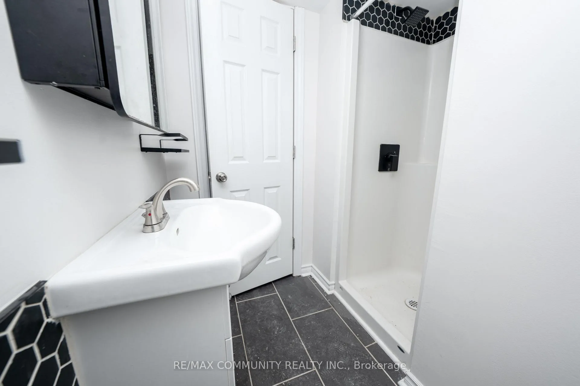 Photo 15 of 38 Hiley Avenue, Ajax, Central West — HOMEH