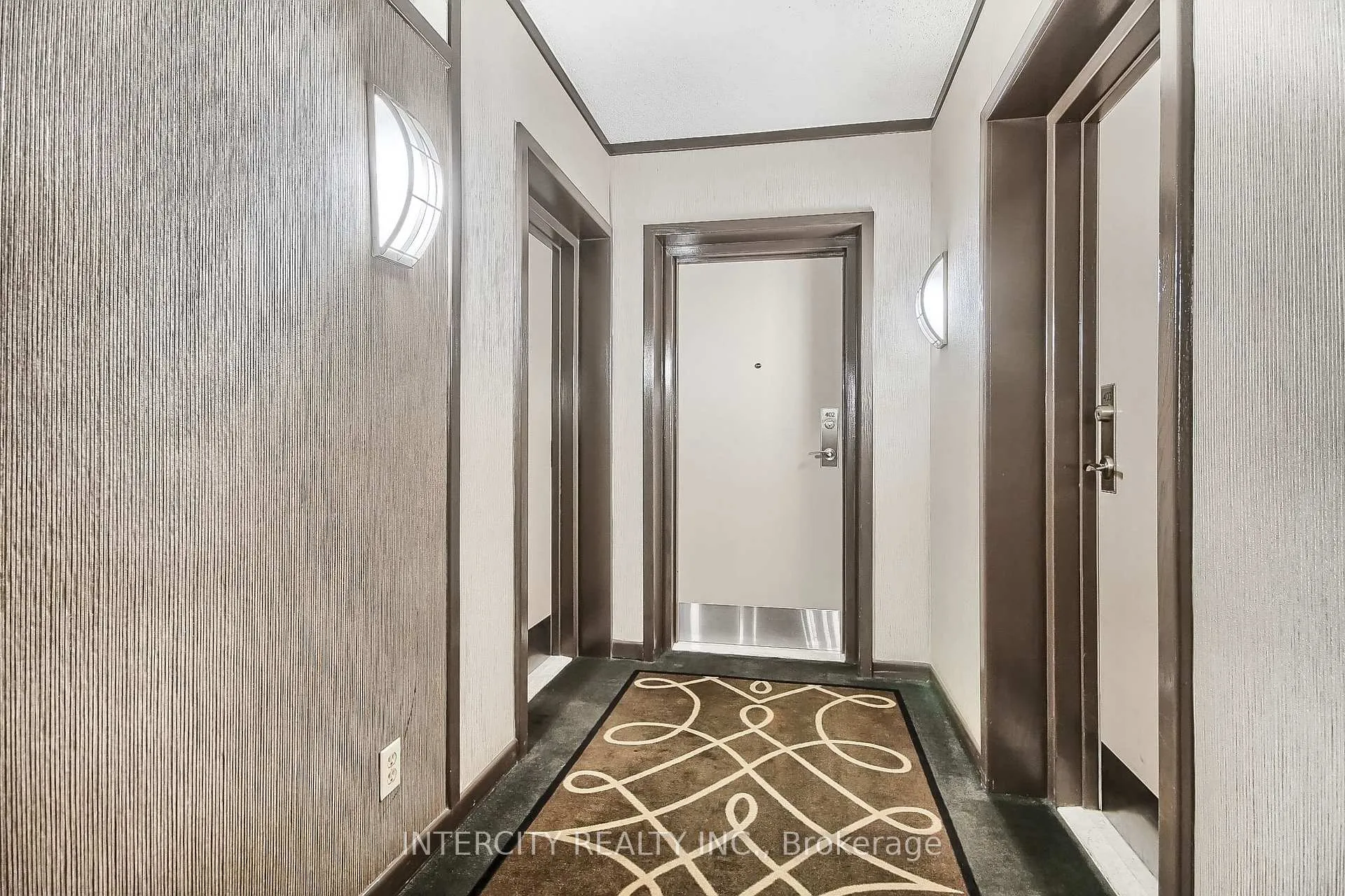 Photo 5 of Unit 402, 77 Harbour Square, Toronto, Waterfront Communities — HOMEH