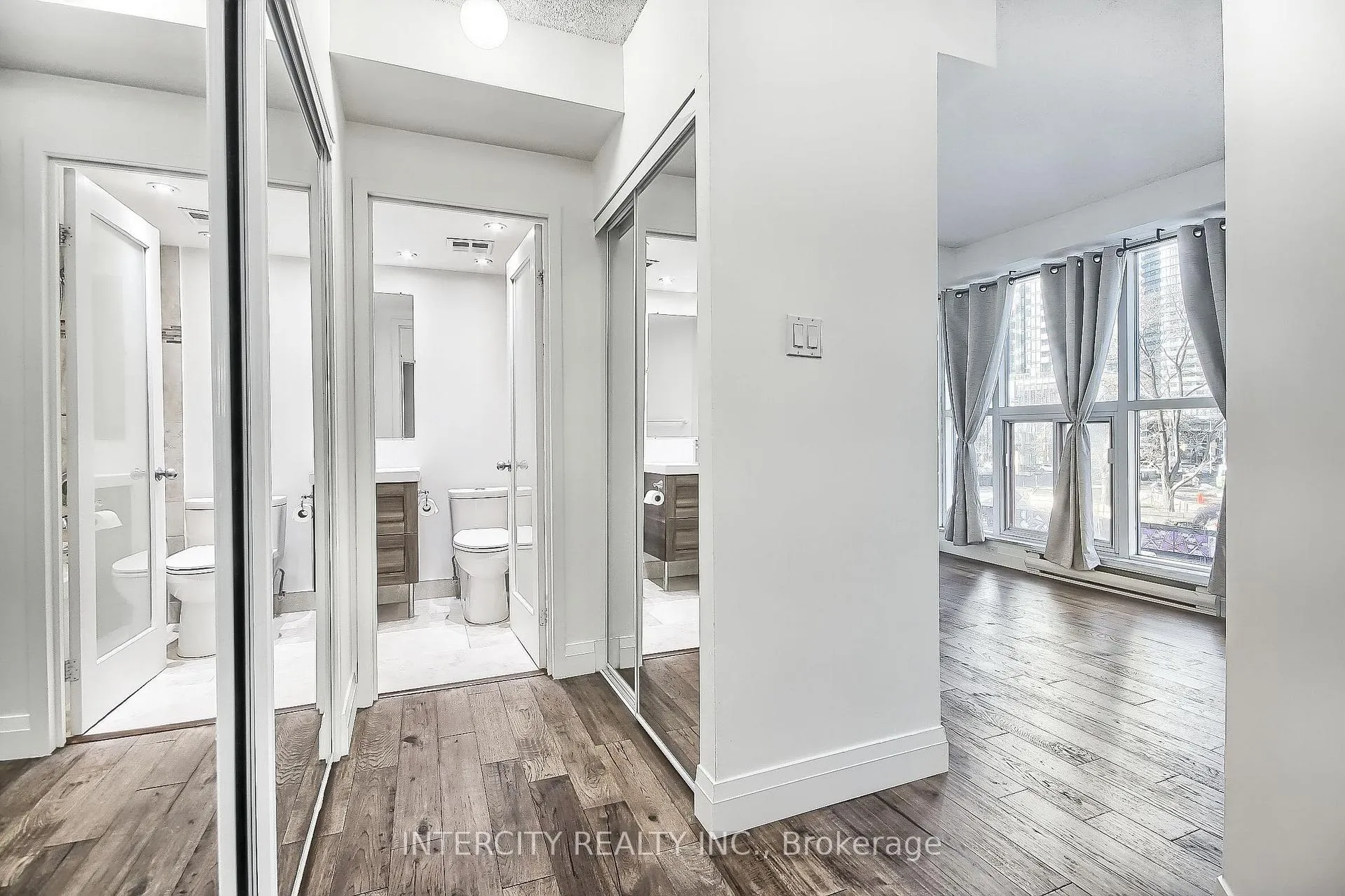 Photo 25 of Unit 402, 77 Harbour Square, Toronto, Waterfront Communities — HOMEH