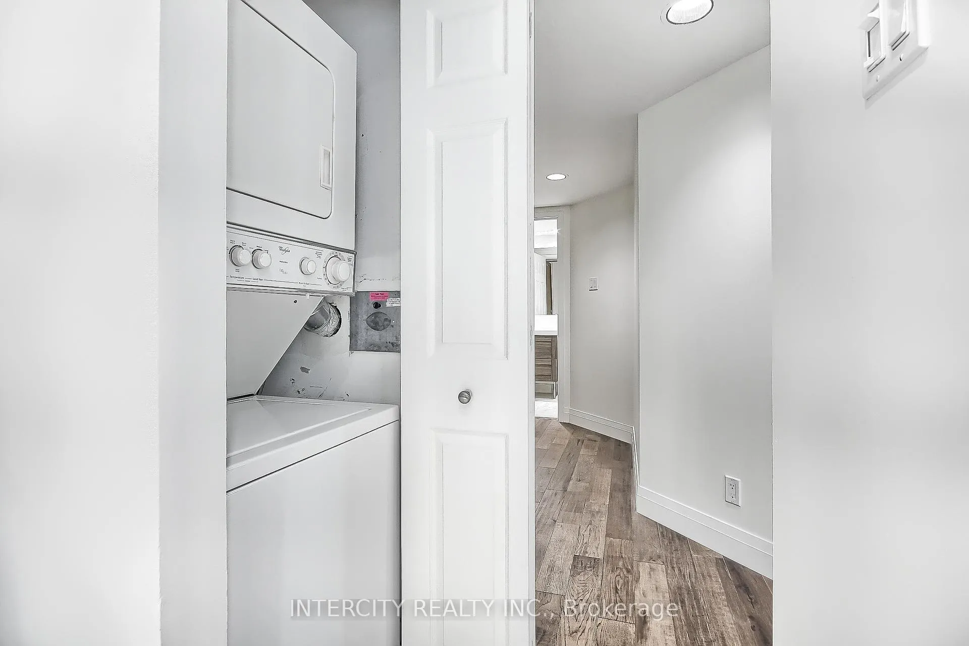 Photo 31 of Unit 402, 77 Harbour Square, Toronto, Waterfront Communities — HOMEH