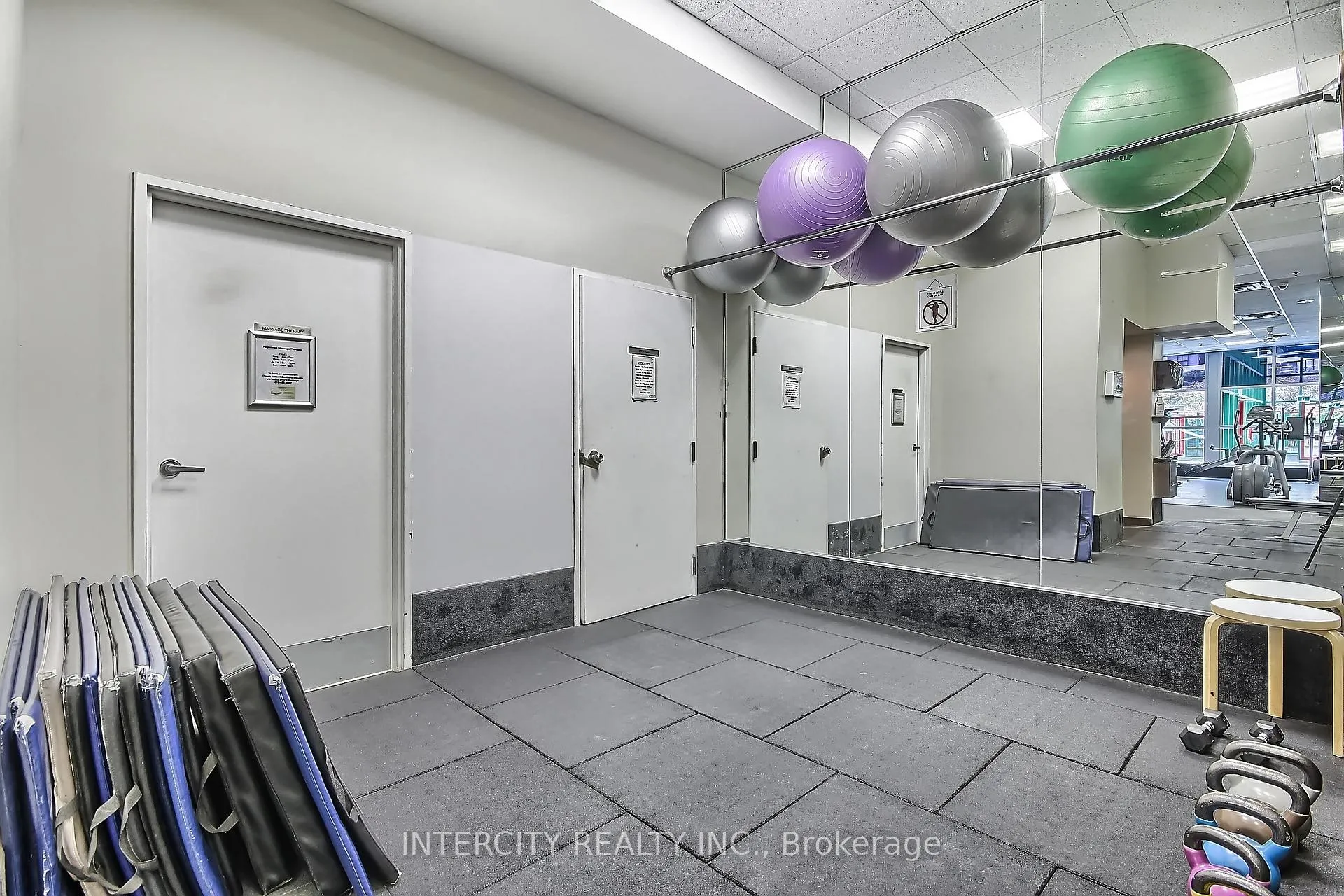 Photo 37 of Unit 402, 77 Harbour Square, Toronto, Waterfront Communities — HOMEH