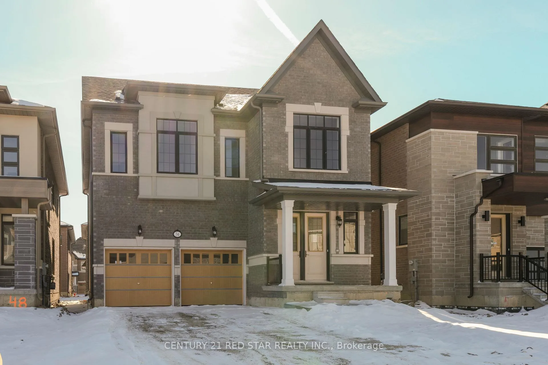 Photo 2 of 34 Icon Street, Brampton, Sandringham-Wellington North — HOMEH