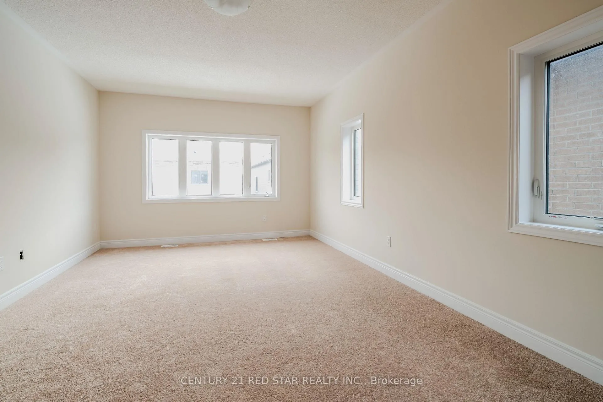 Photo 17 of 34 Icon Street, Brampton, Sandringham-Wellington North — HOMEH