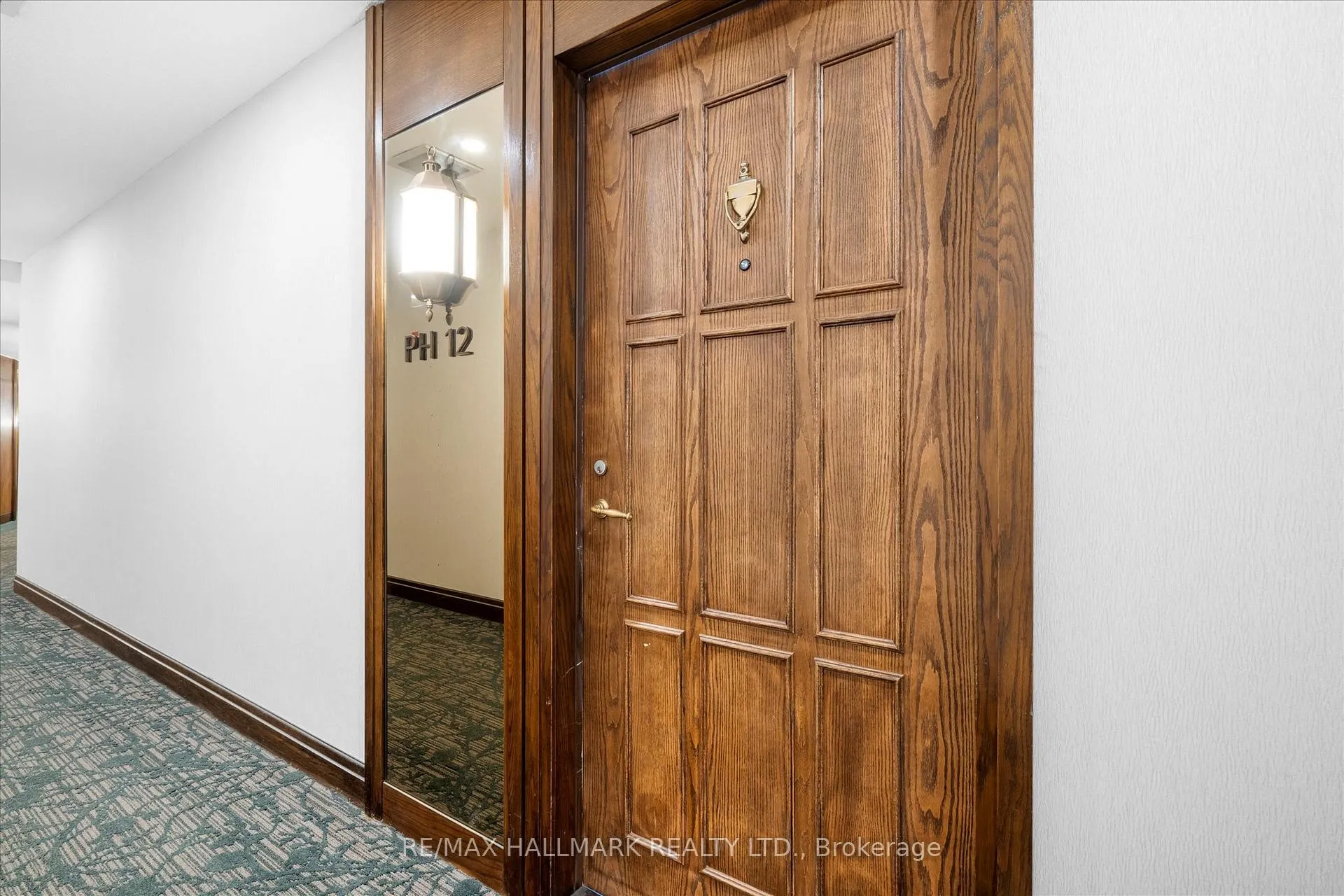 Photo 3 of Unit PH12, 55 Harbour Square, Toronto, Waterfront Communities — HOMEH