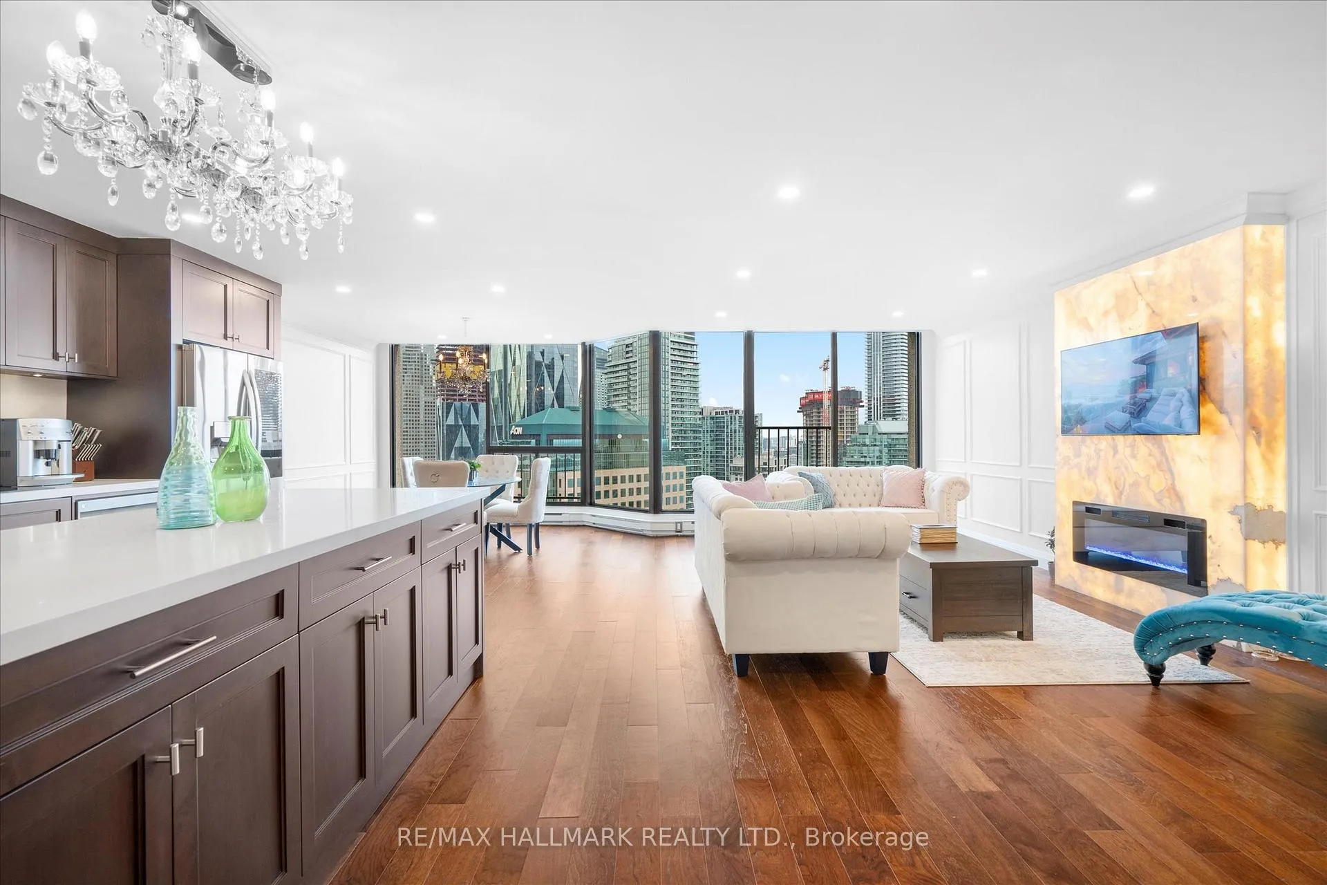 Photo 5 of Unit PH12, 55 Harbour Square, Toronto, Waterfront Communities — HOMEH