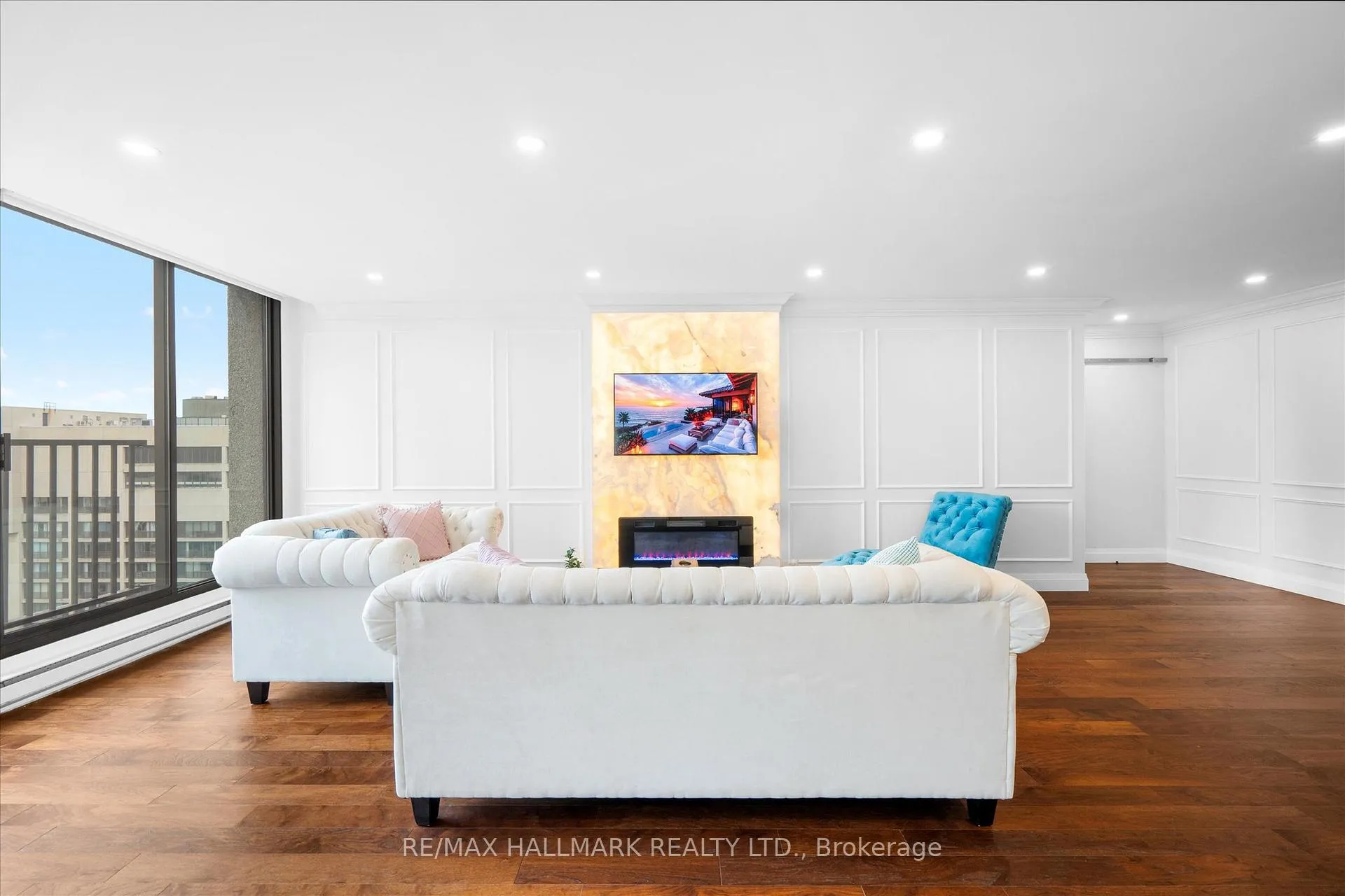 Photo 11 of Unit PH12, 55 Harbour Square, Toronto, Waterfront Communities — HOMEH