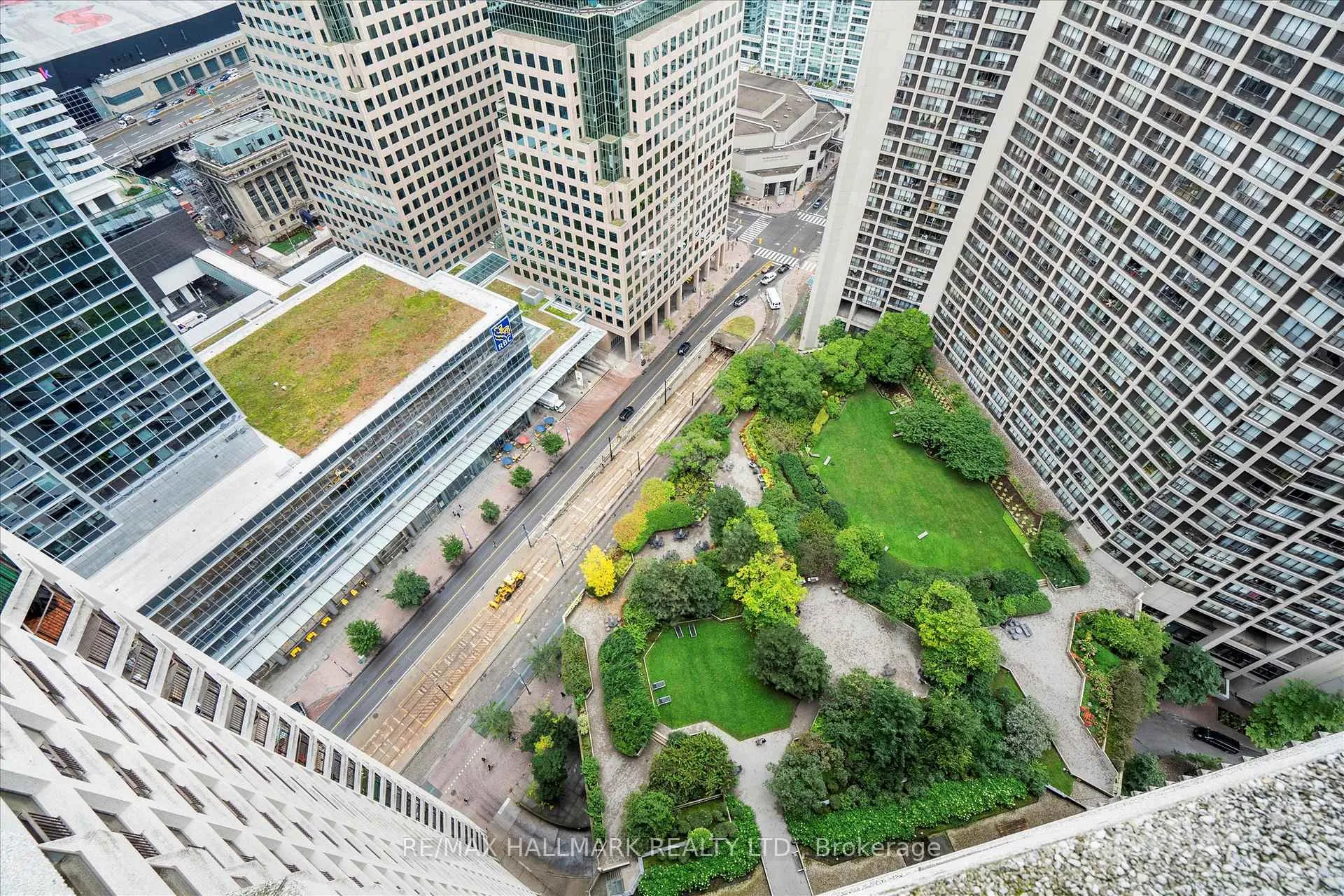 Photo 39 of Unit PH12, 55 Harbour Square, Toronto, Waterfront Communities — HOMEH