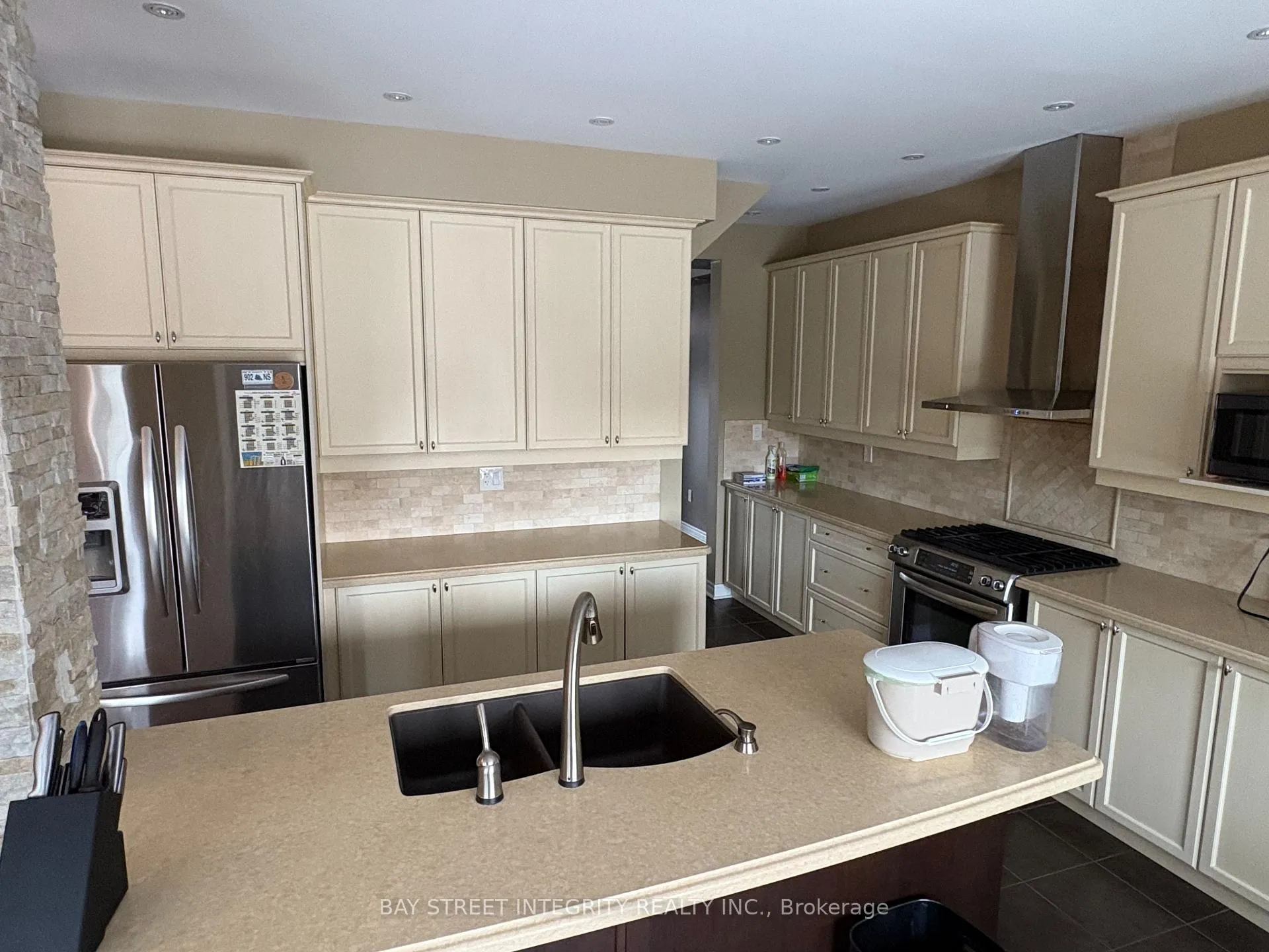 Photo 6 of 89 Timna Crescent, Vaughan, Patterson — HOMEH