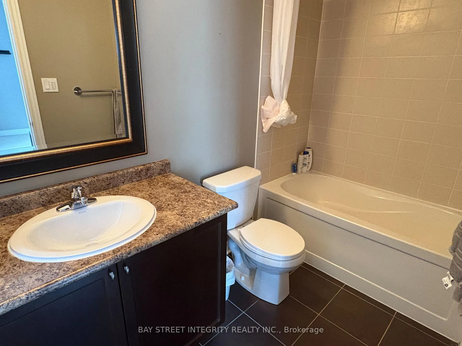 Photo 16 of 89 Timna Crescent, Vaughan, Patterson — HOMEH